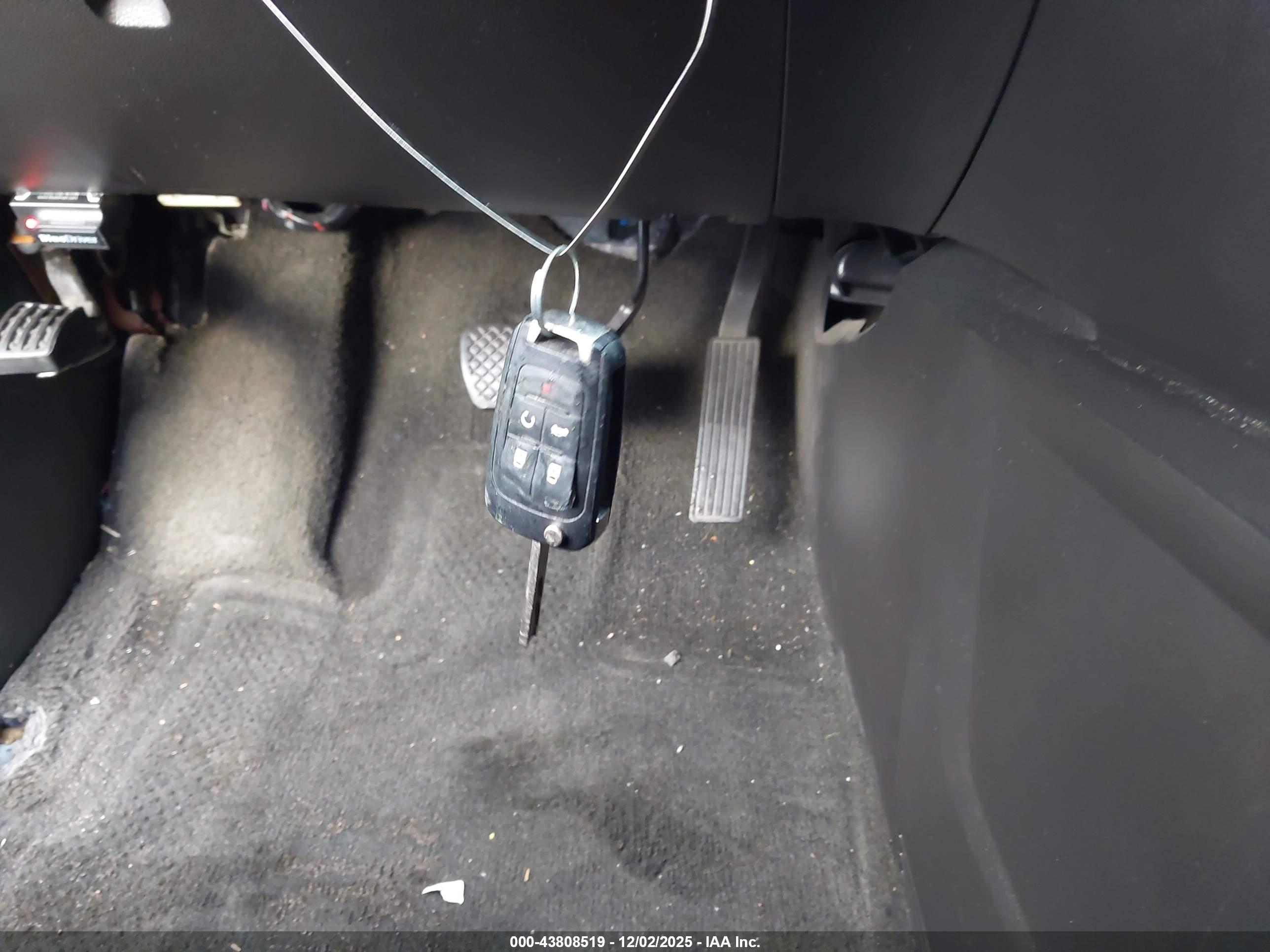 CHEVROLET EQUINOX image 11