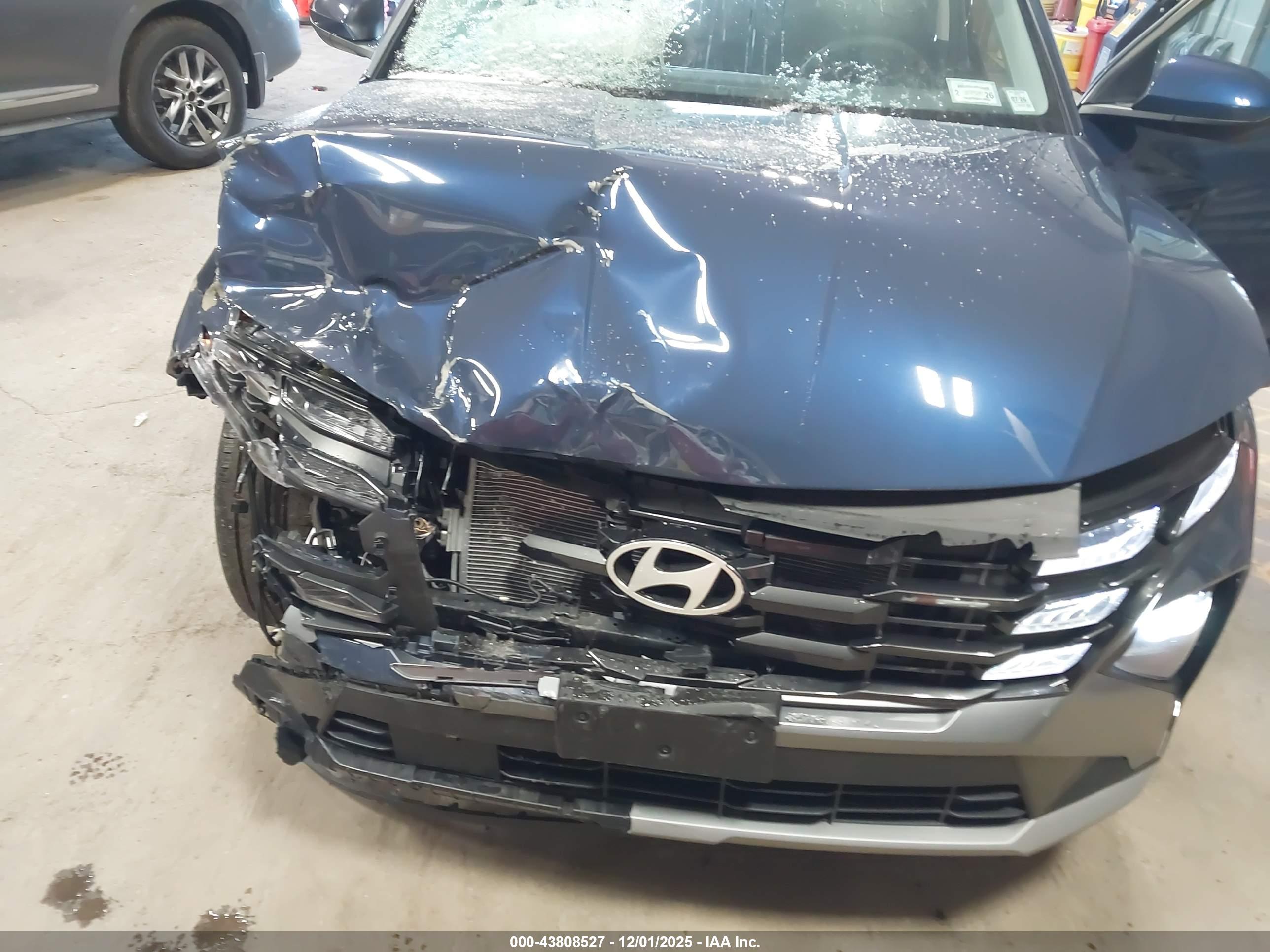 HYUNDAI TUCSON image 6