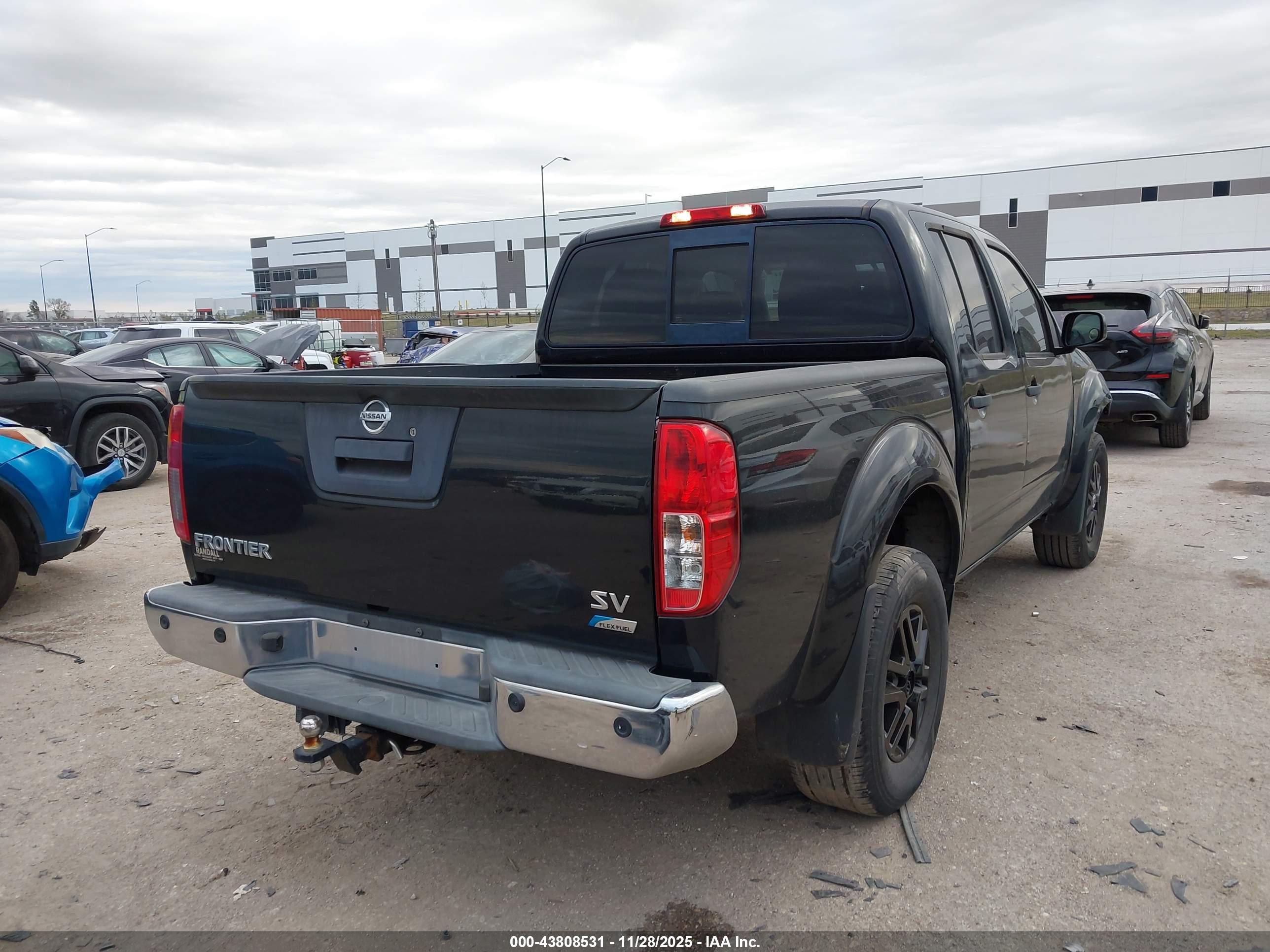 NISSAN FRONTIER image 4