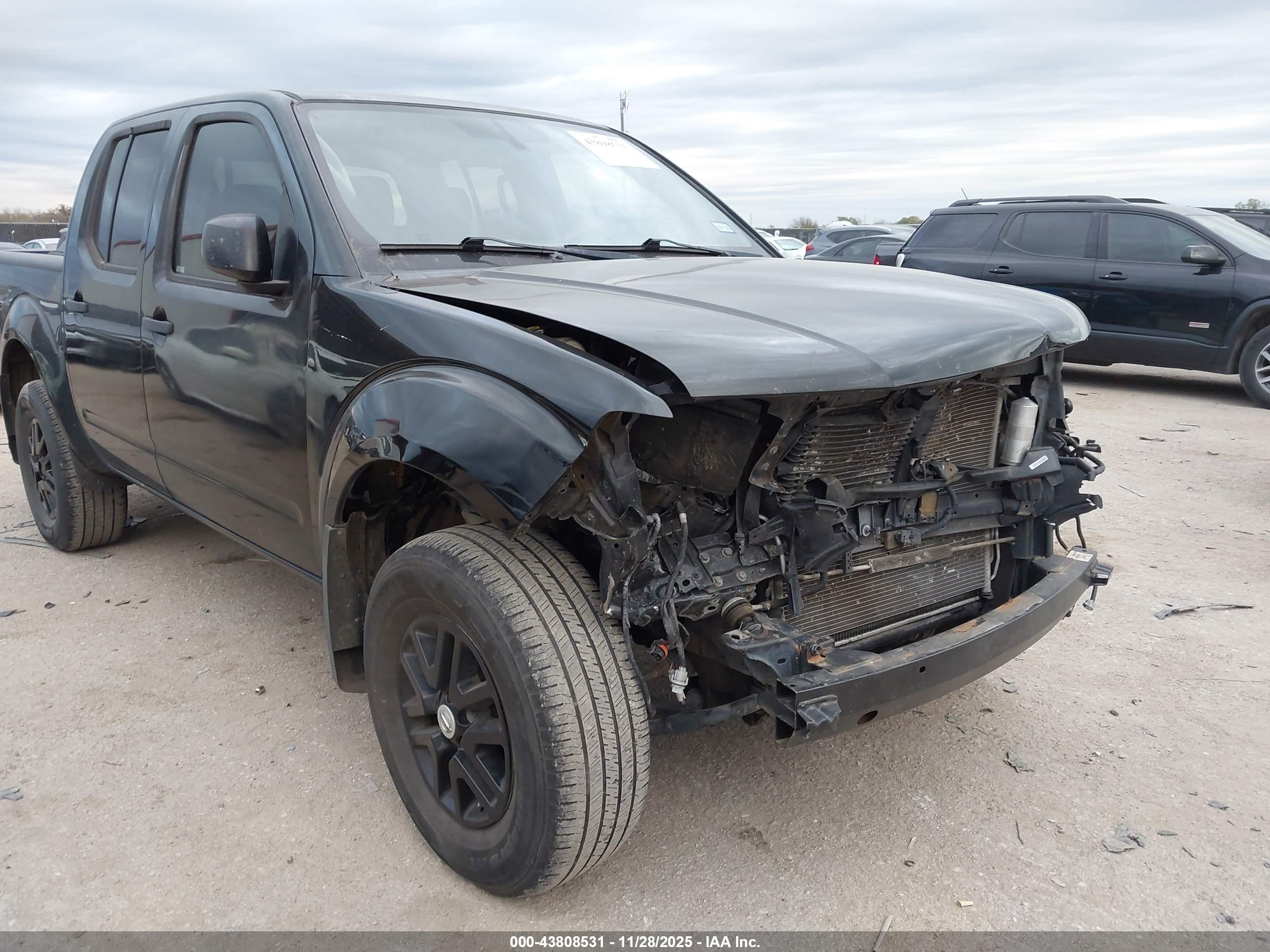 NISSAN FRONTIER image 6