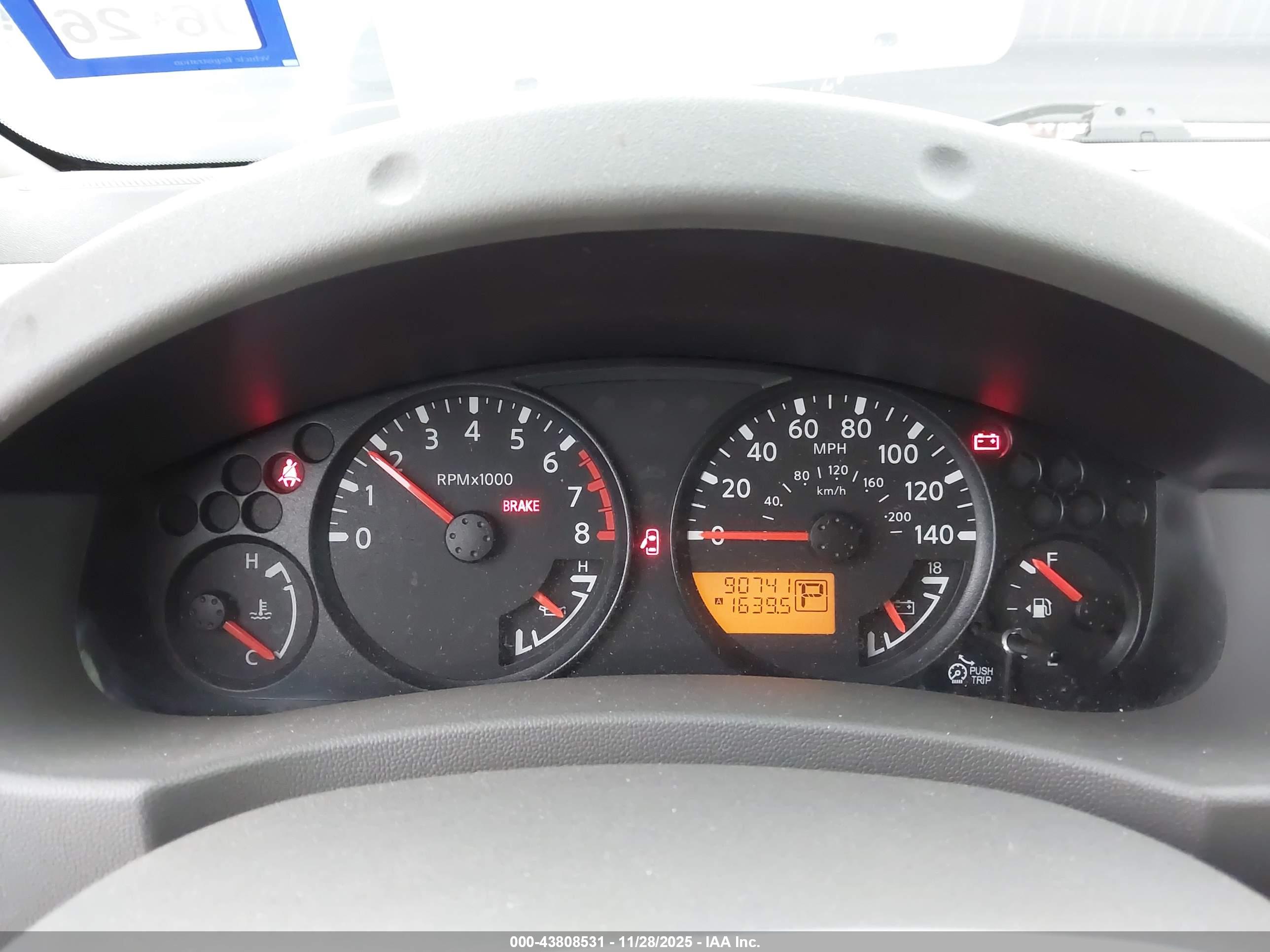 NISSAN FRONTIER image 7