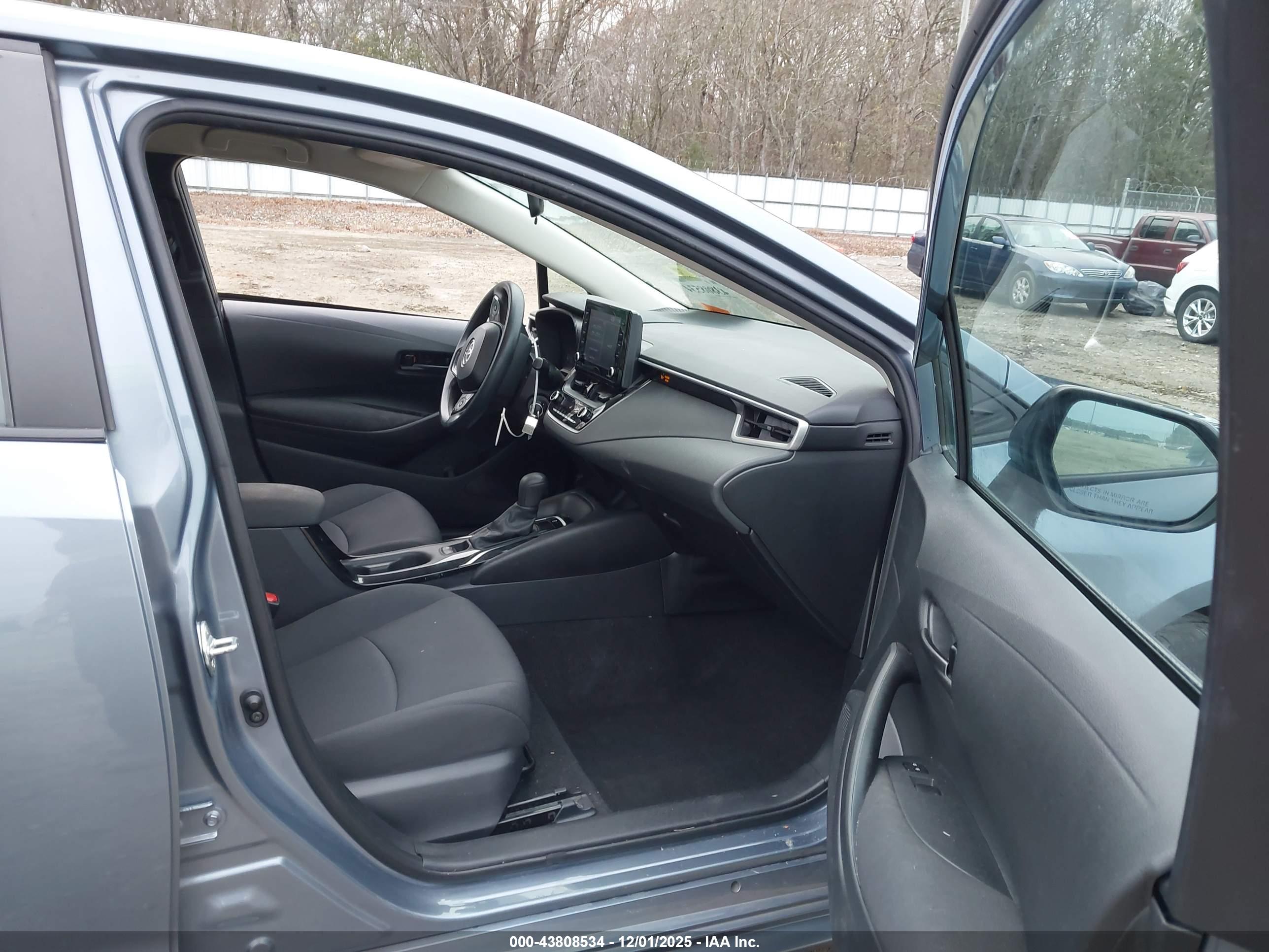 TOYOTA COROLLA image 5