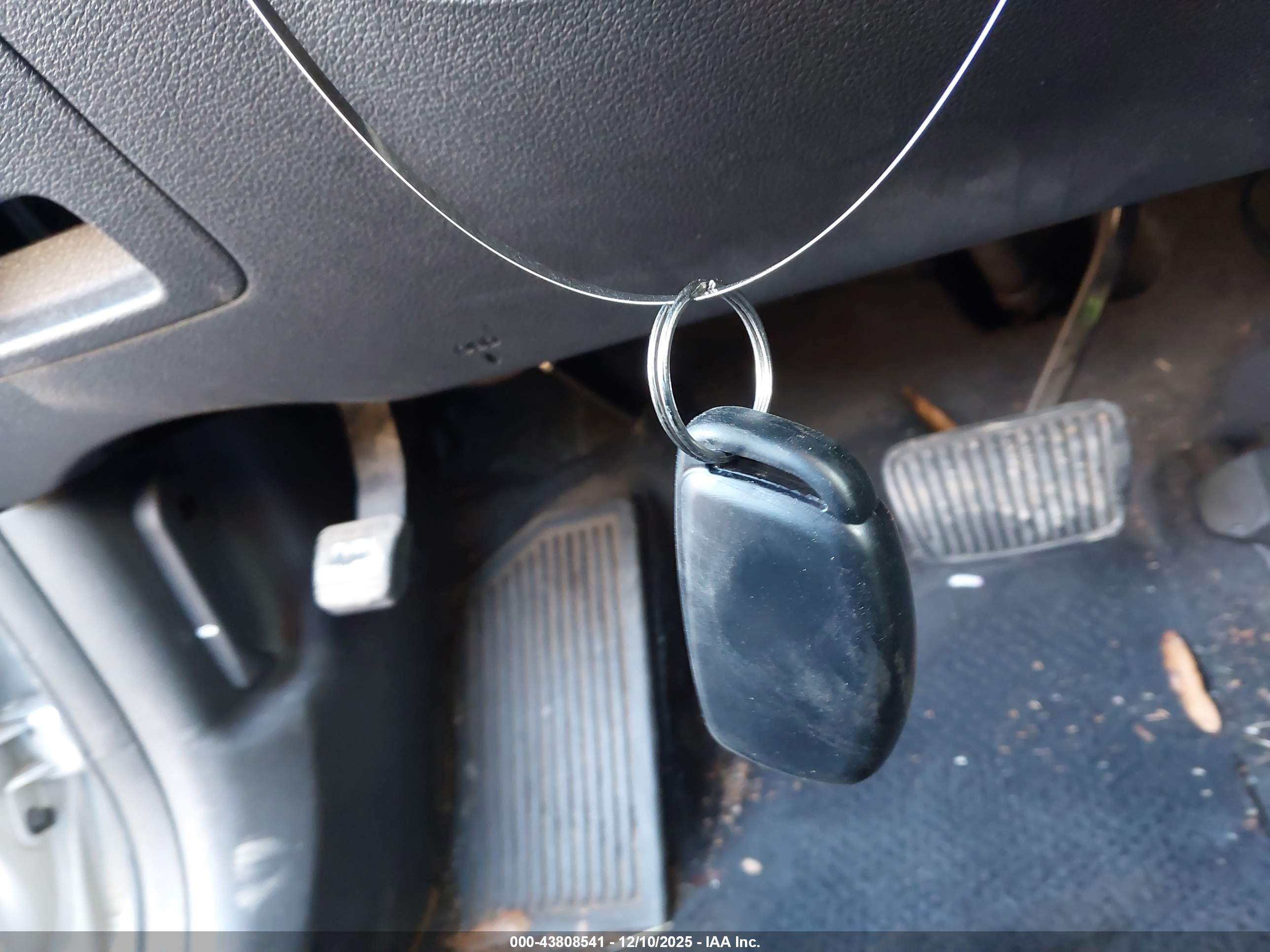 HYUNDAI TUCSON image 11