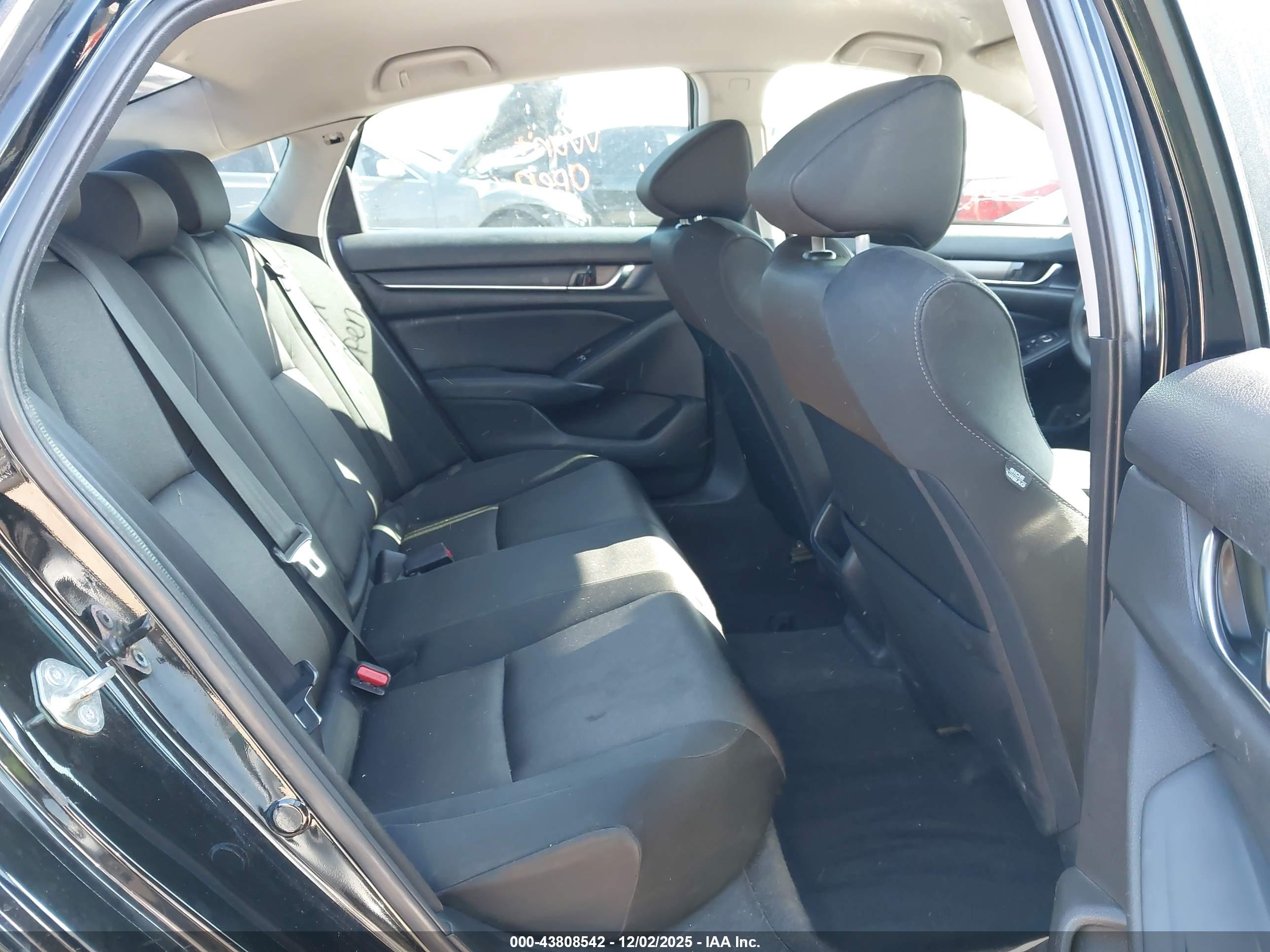 HONDA ACCORD image 8
