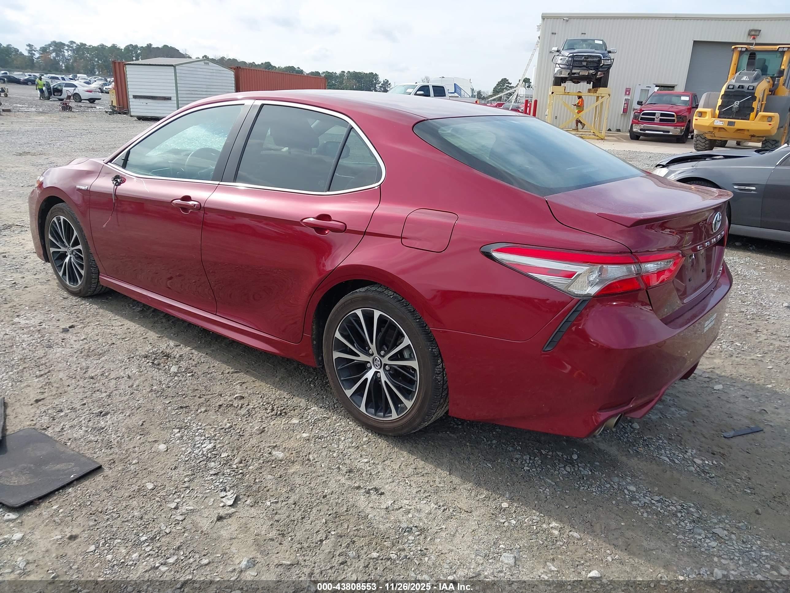 TOYOTA CAMRY image 3