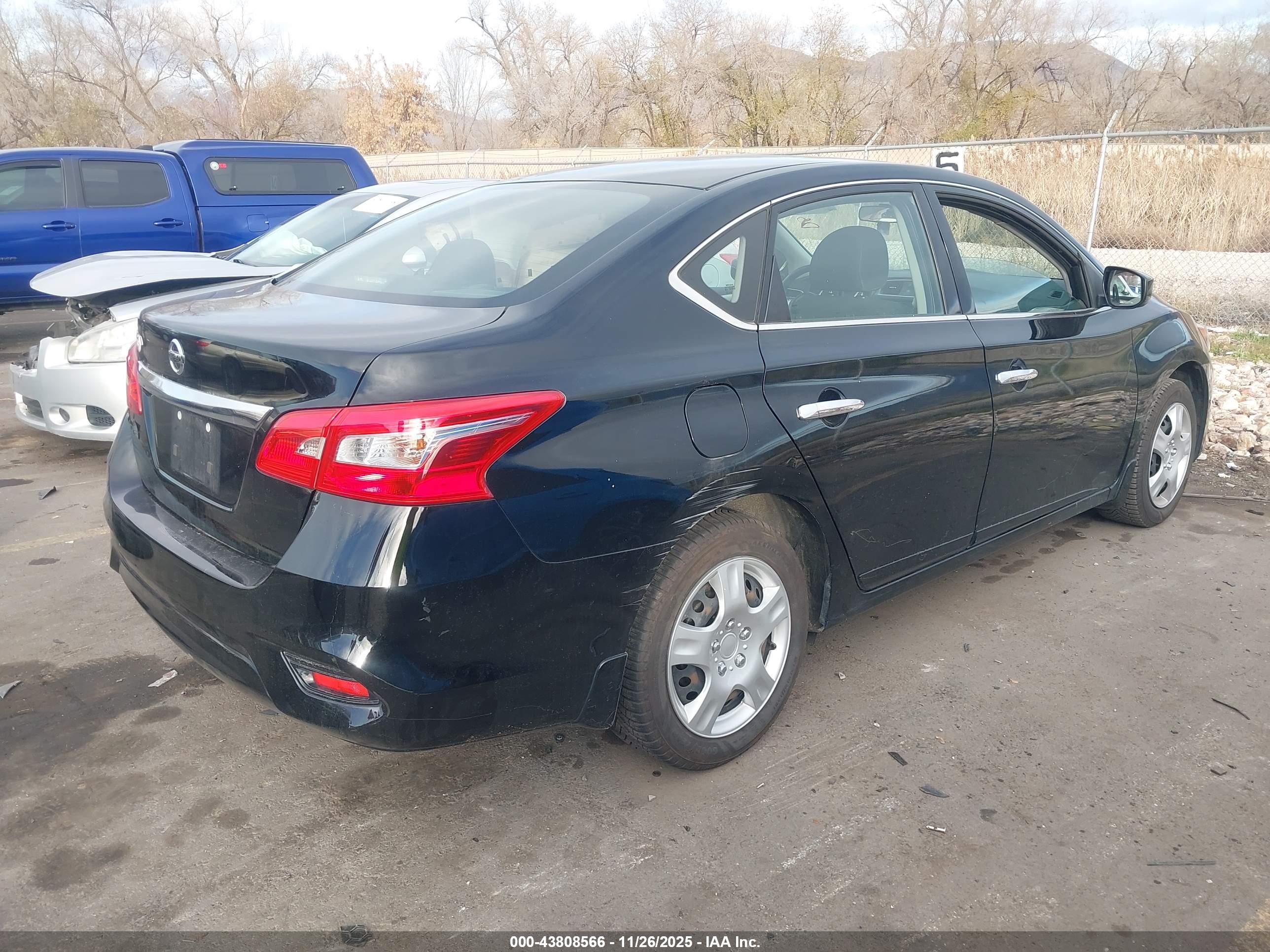 NISSAN SENTRA image 4