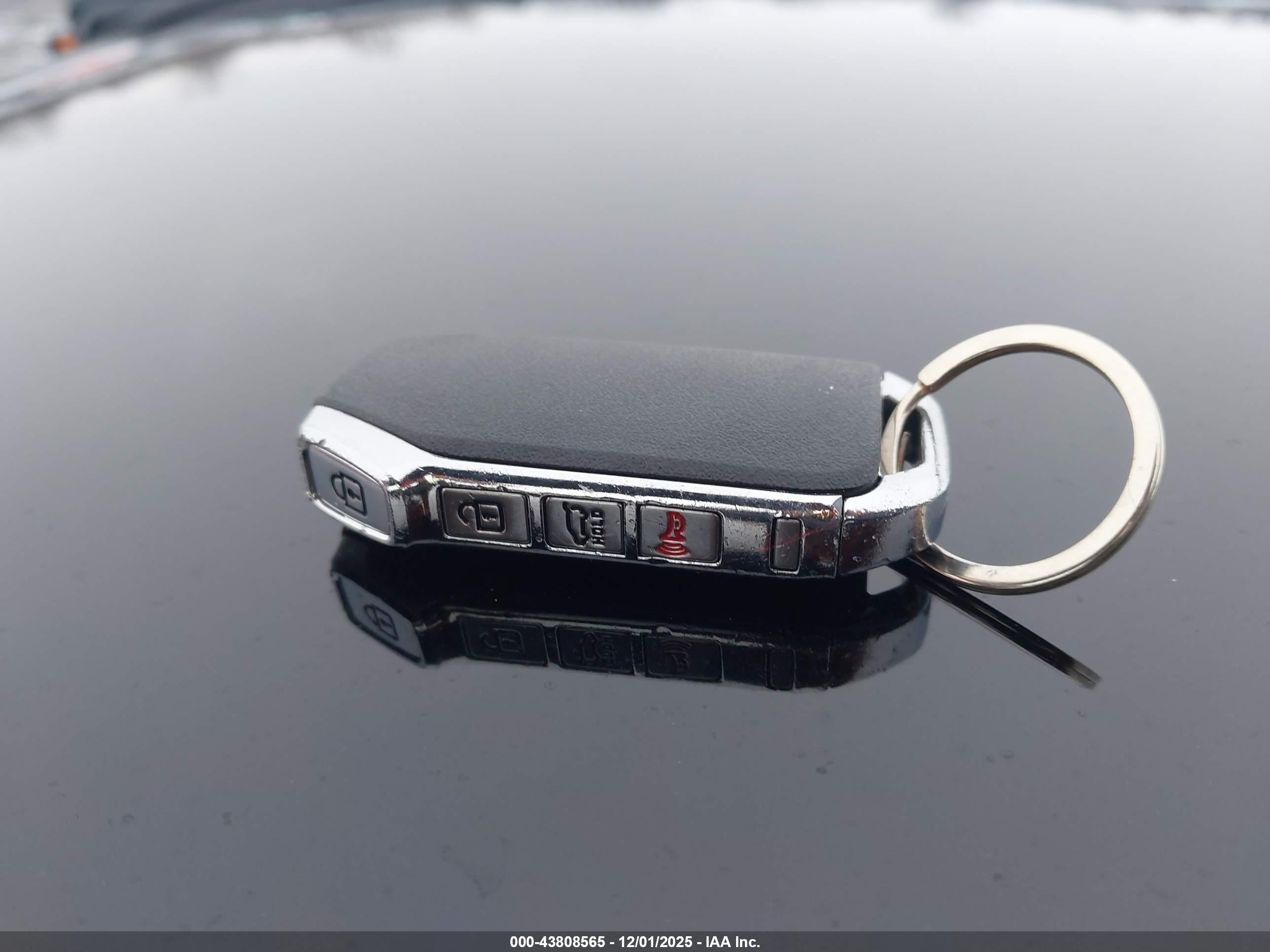 KIA SORENTO image 11