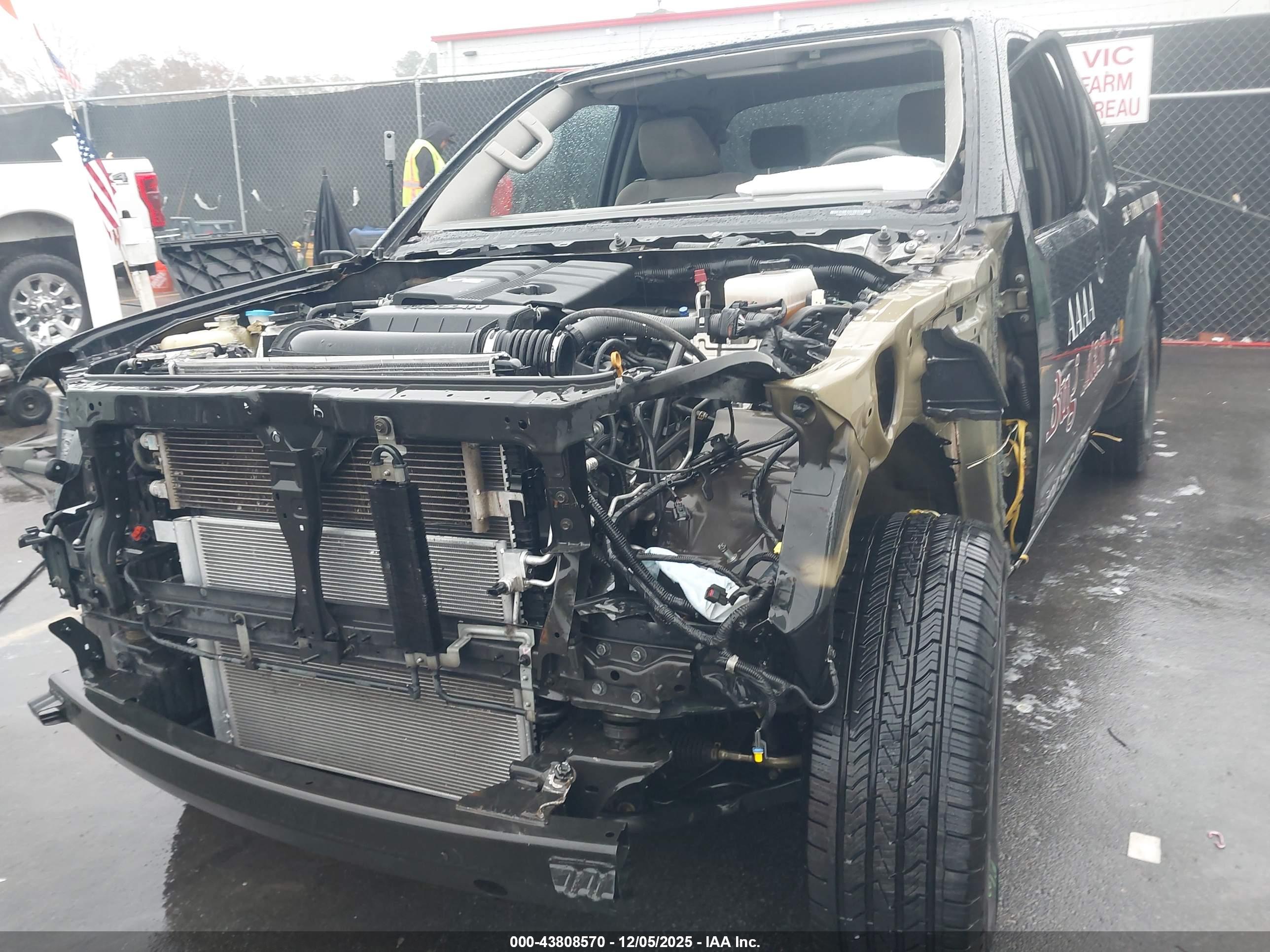NISSAN FRONTIER image 6