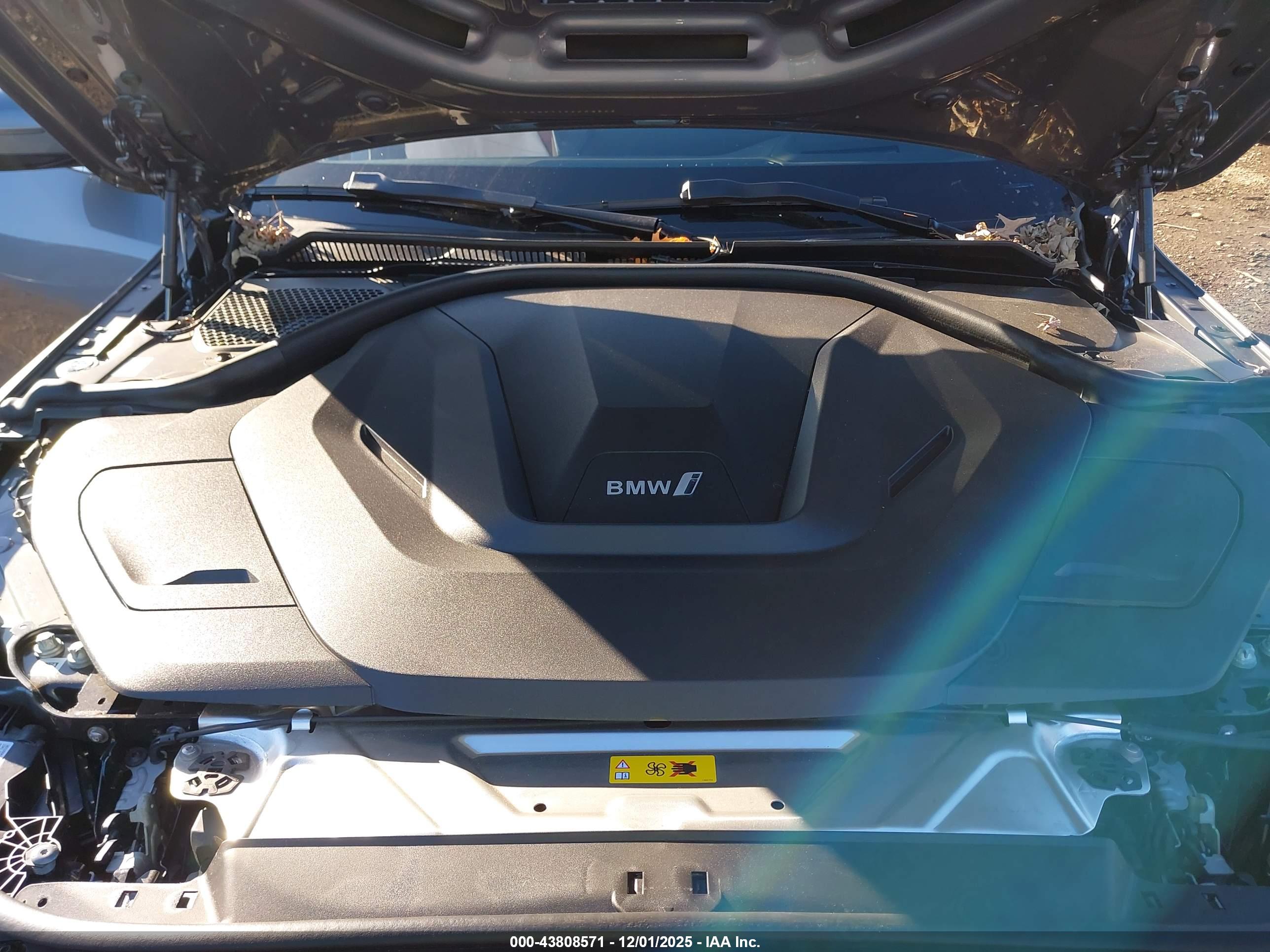 BMW I4 image 10
