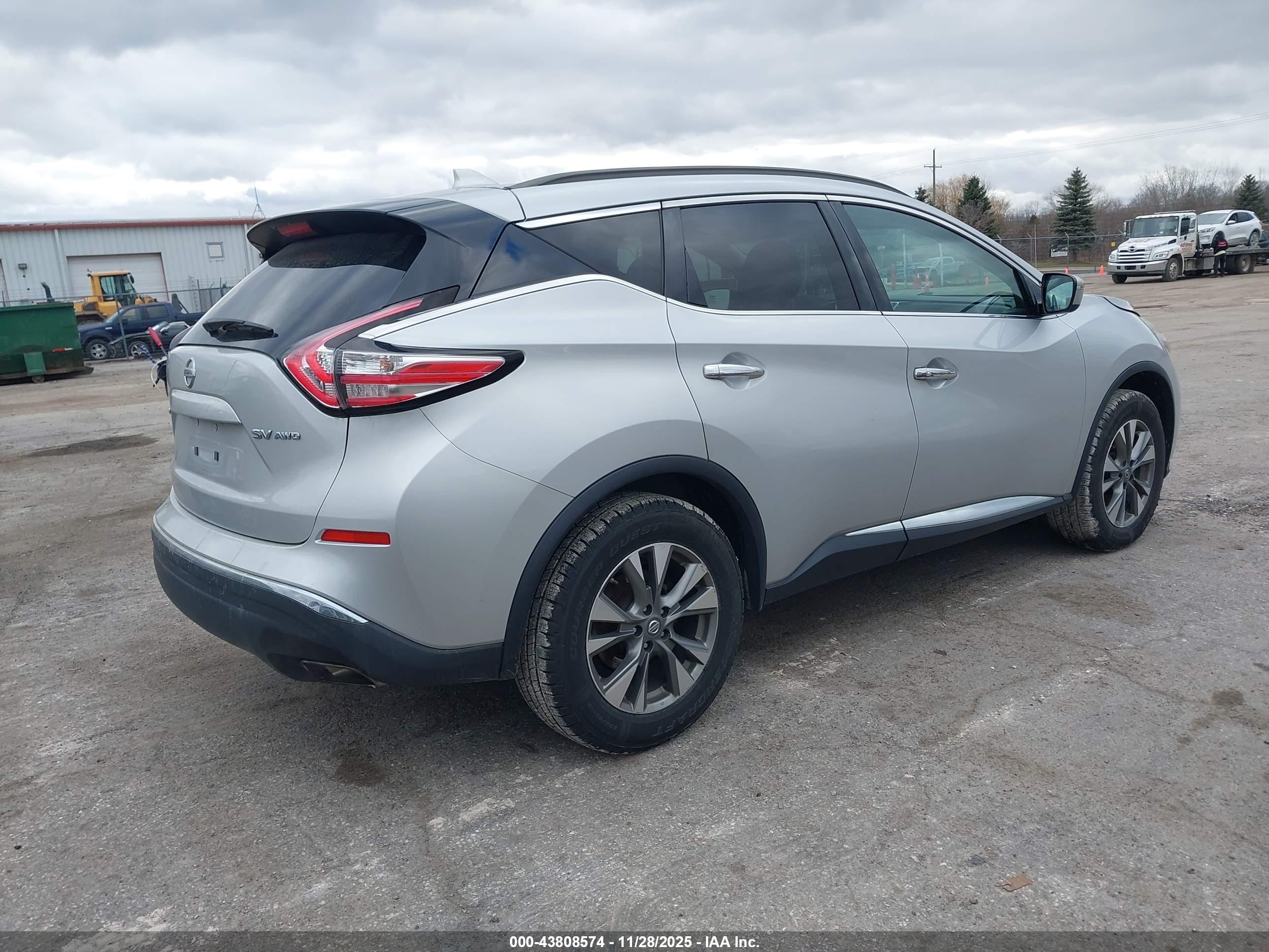NISSAN MURANO image 4