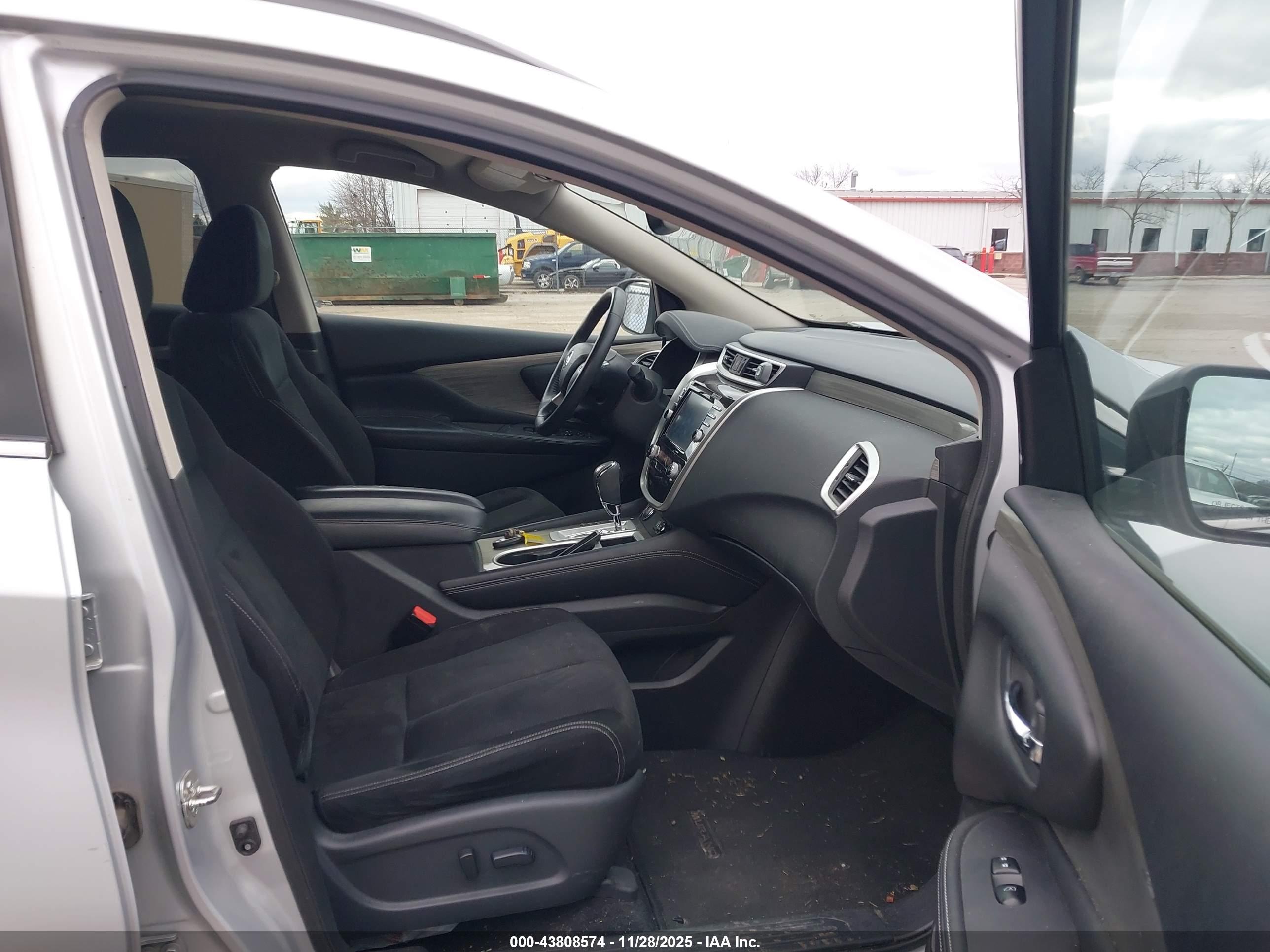 NISSAN MURANO image 5