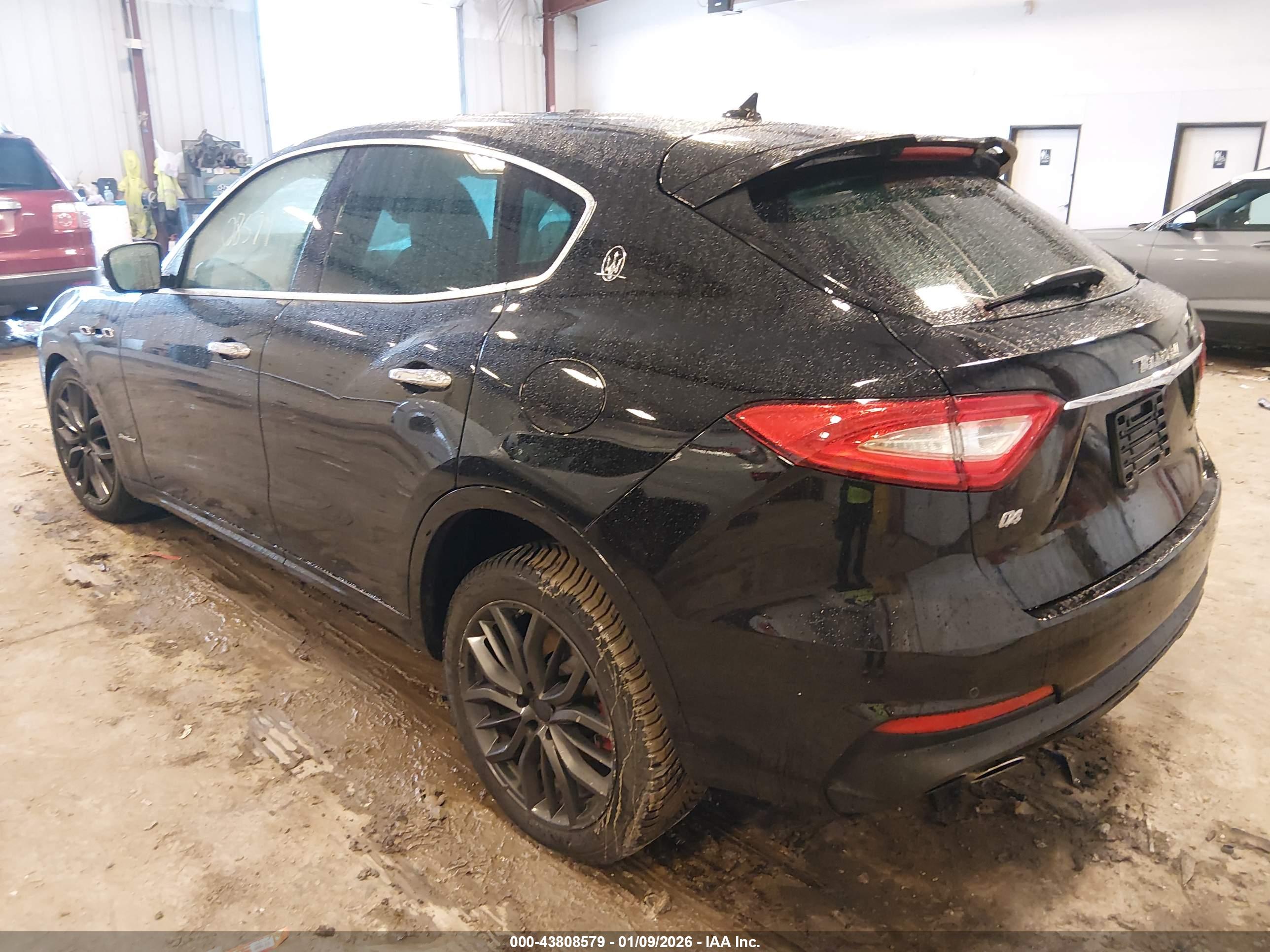 MASERATI LEVANTE image 3