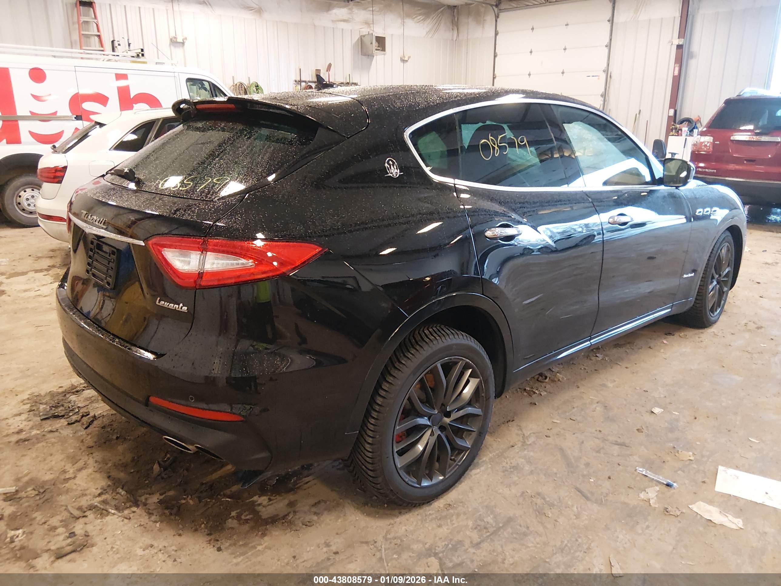MASERATI LEVANTE image 4
