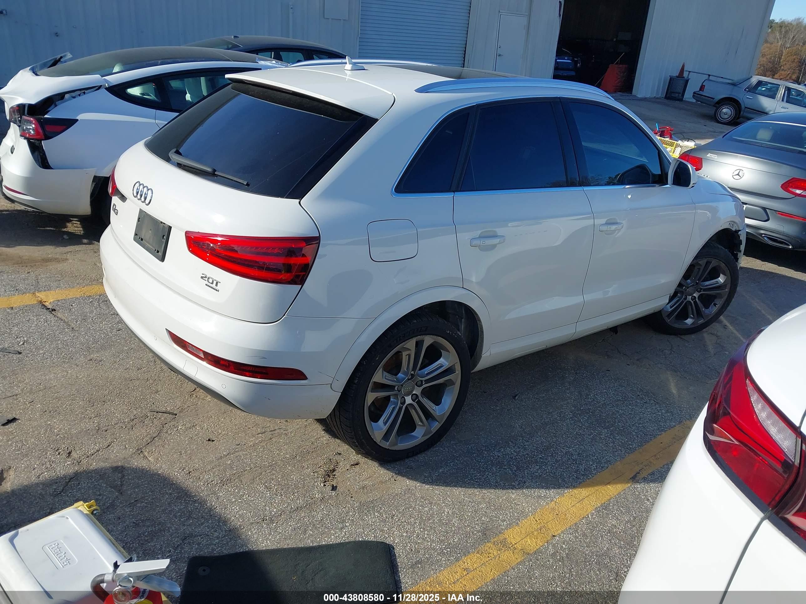 AUDI Q3 image 4