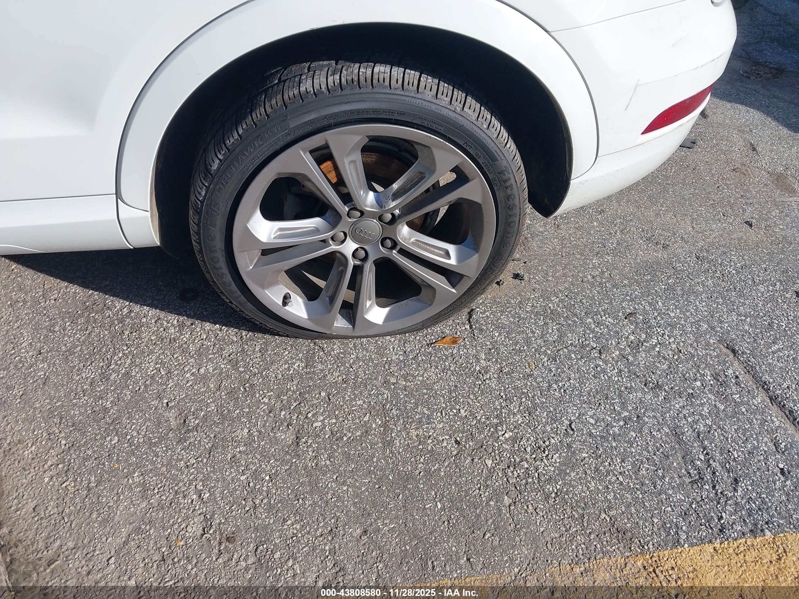 AUDI Q3 image 6