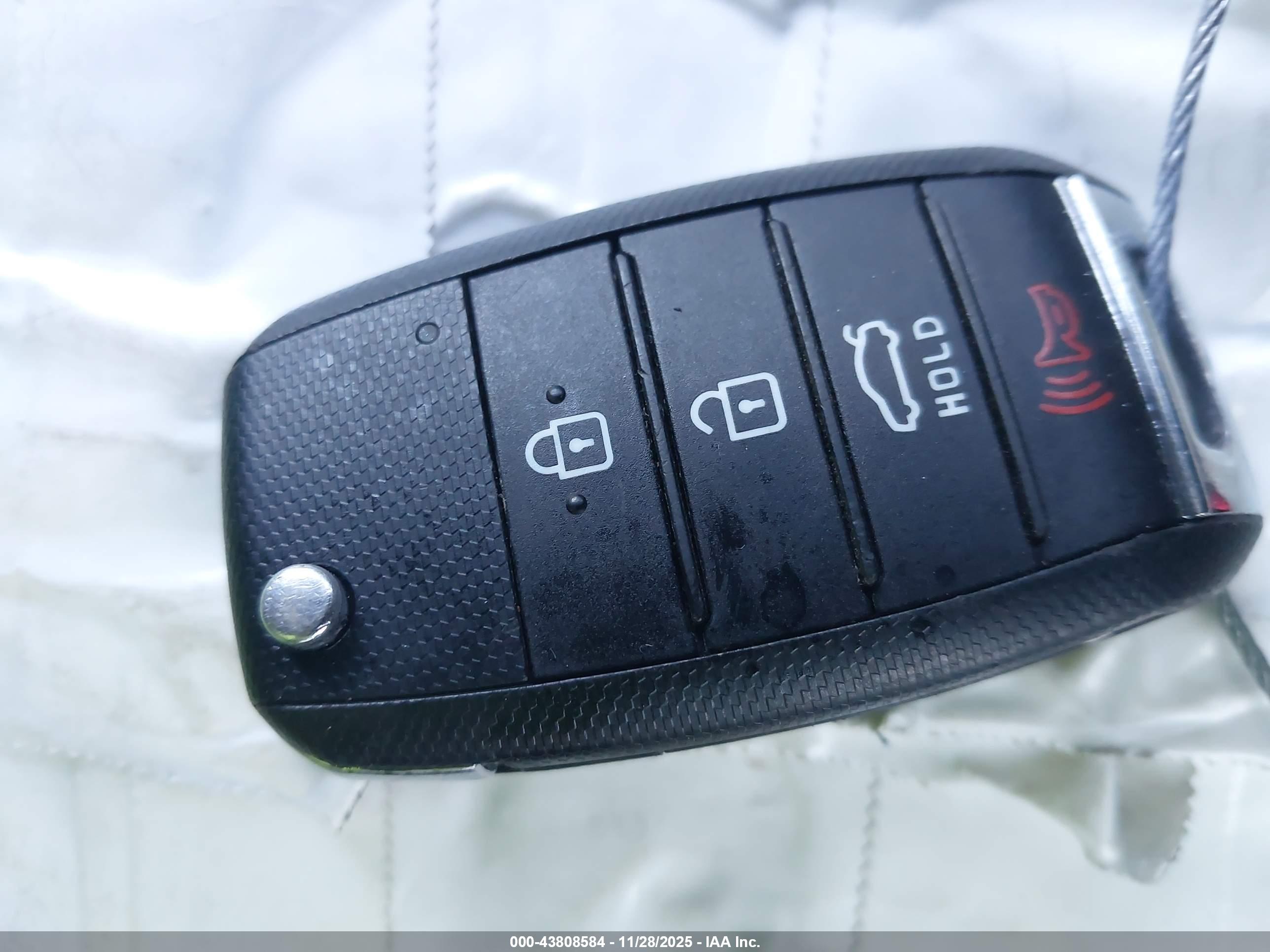 KIA OPTIMA image 11