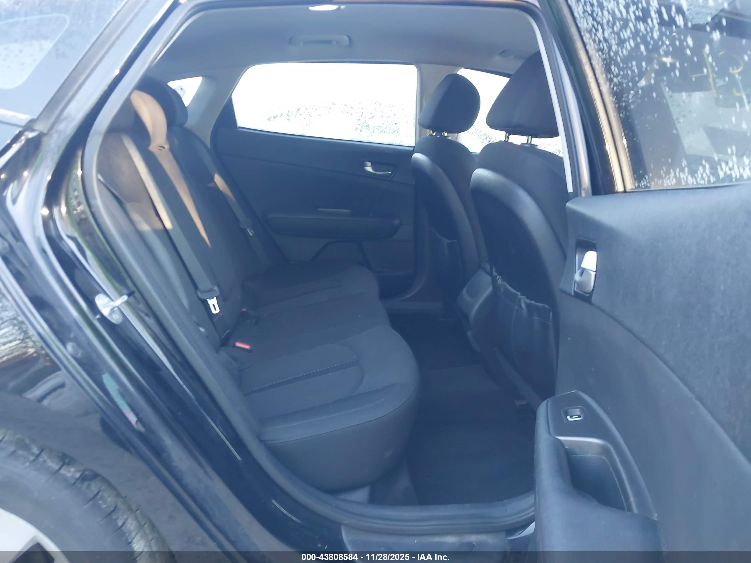 KIA OPTIMA image 8