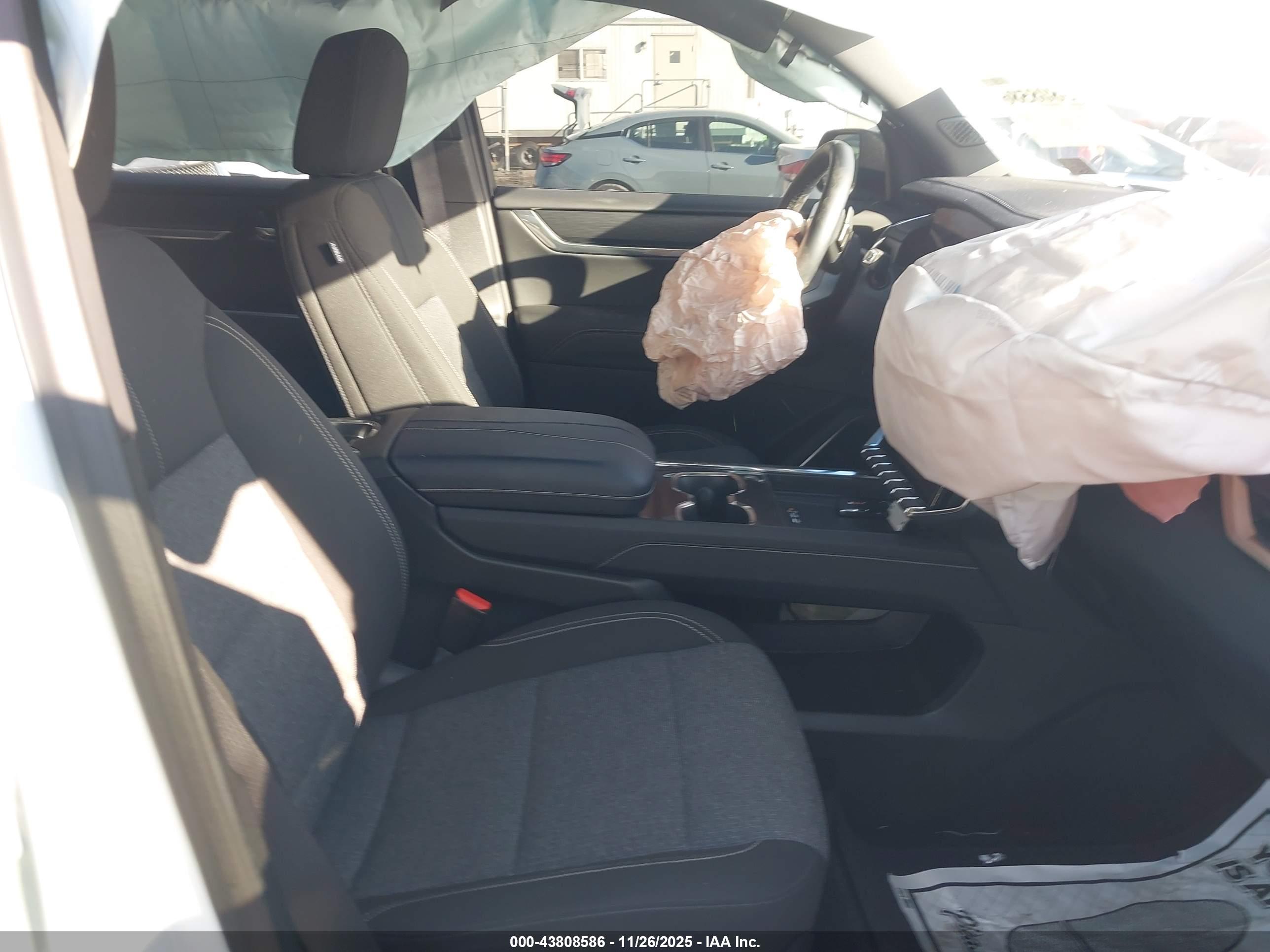 GMC ACADIA image 5
