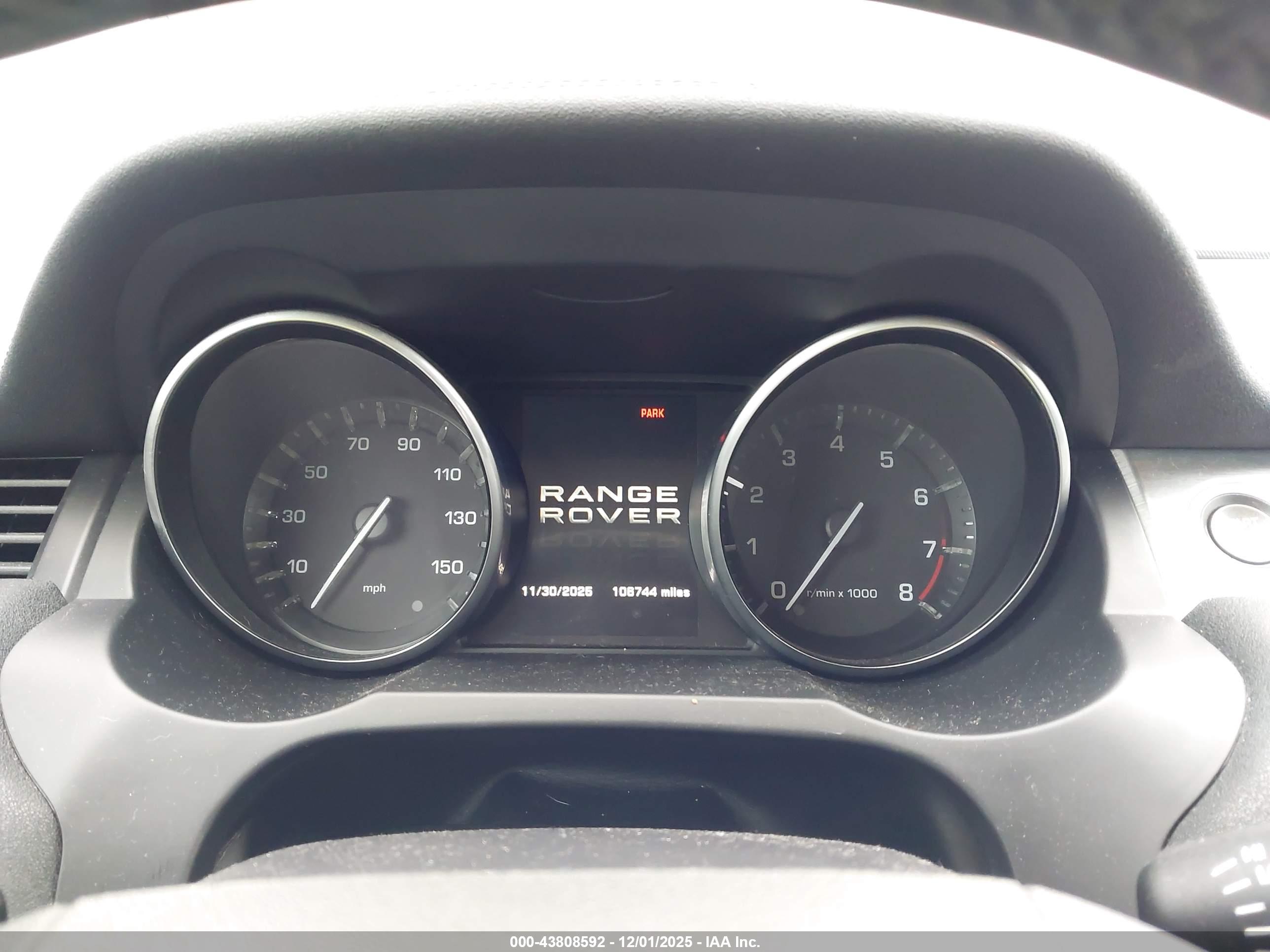 LAND ROVER image 7