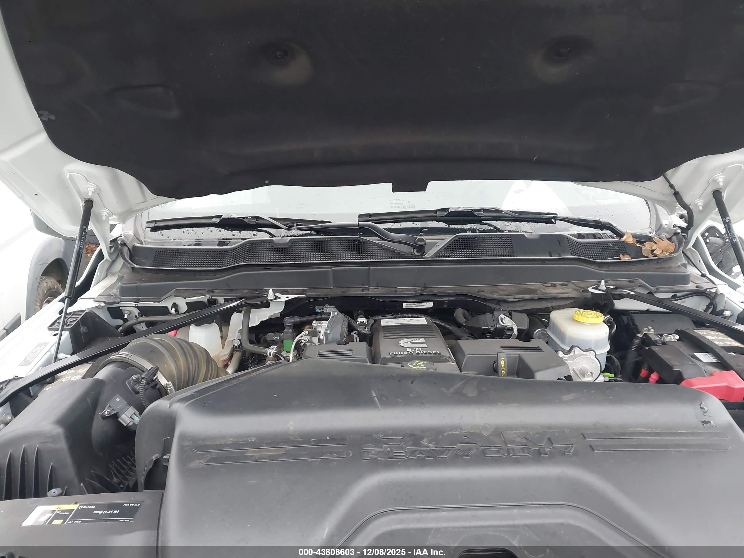 RAM 3500 image 10