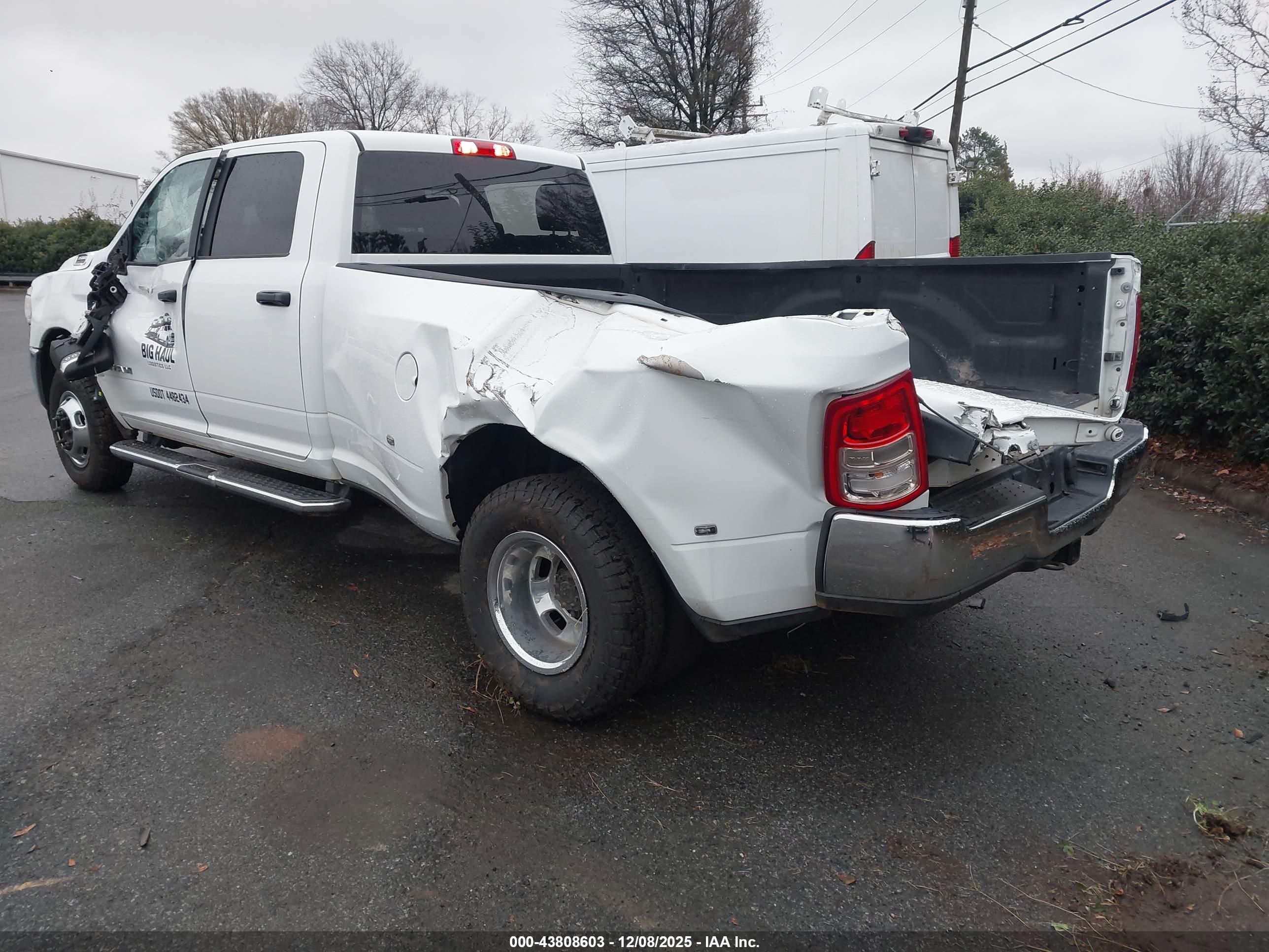 RAM 3500 image 3