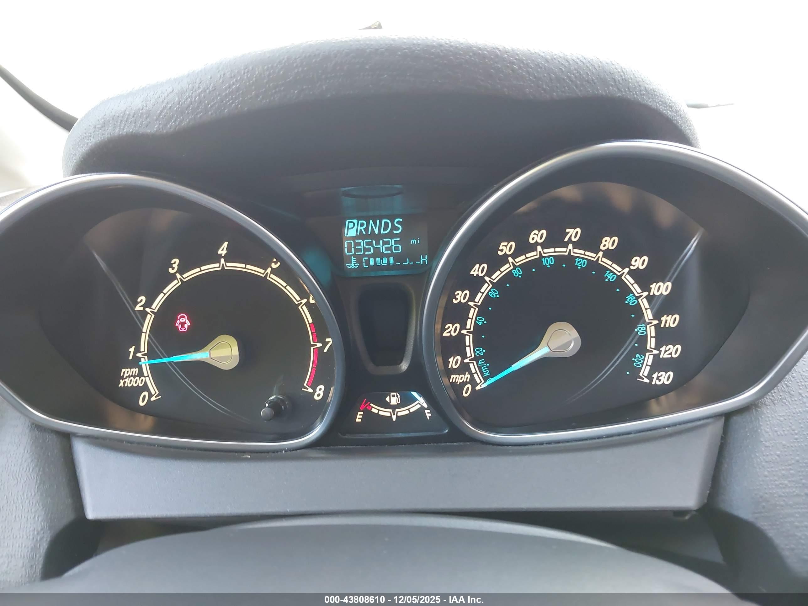 FORD FIESTA image 7