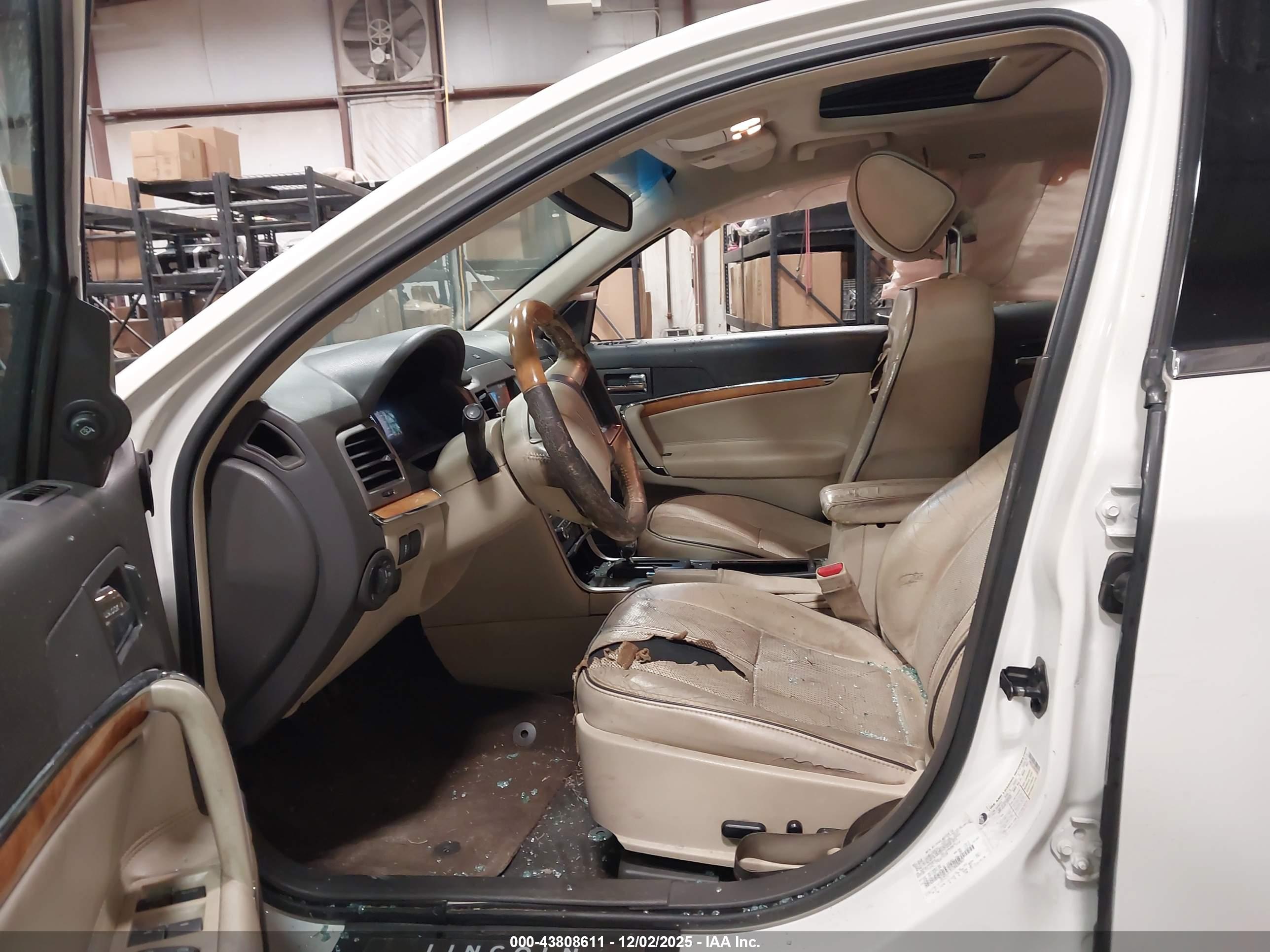 LINCOLN MKZ image 5