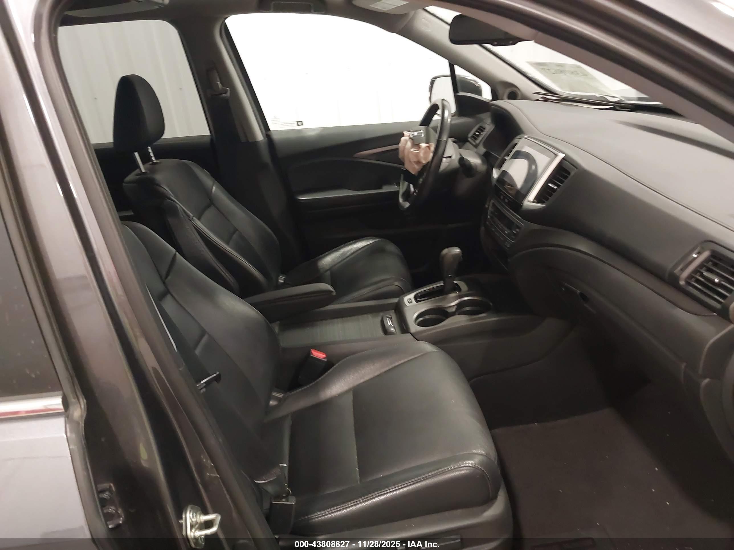 HONDA PILOT image 5