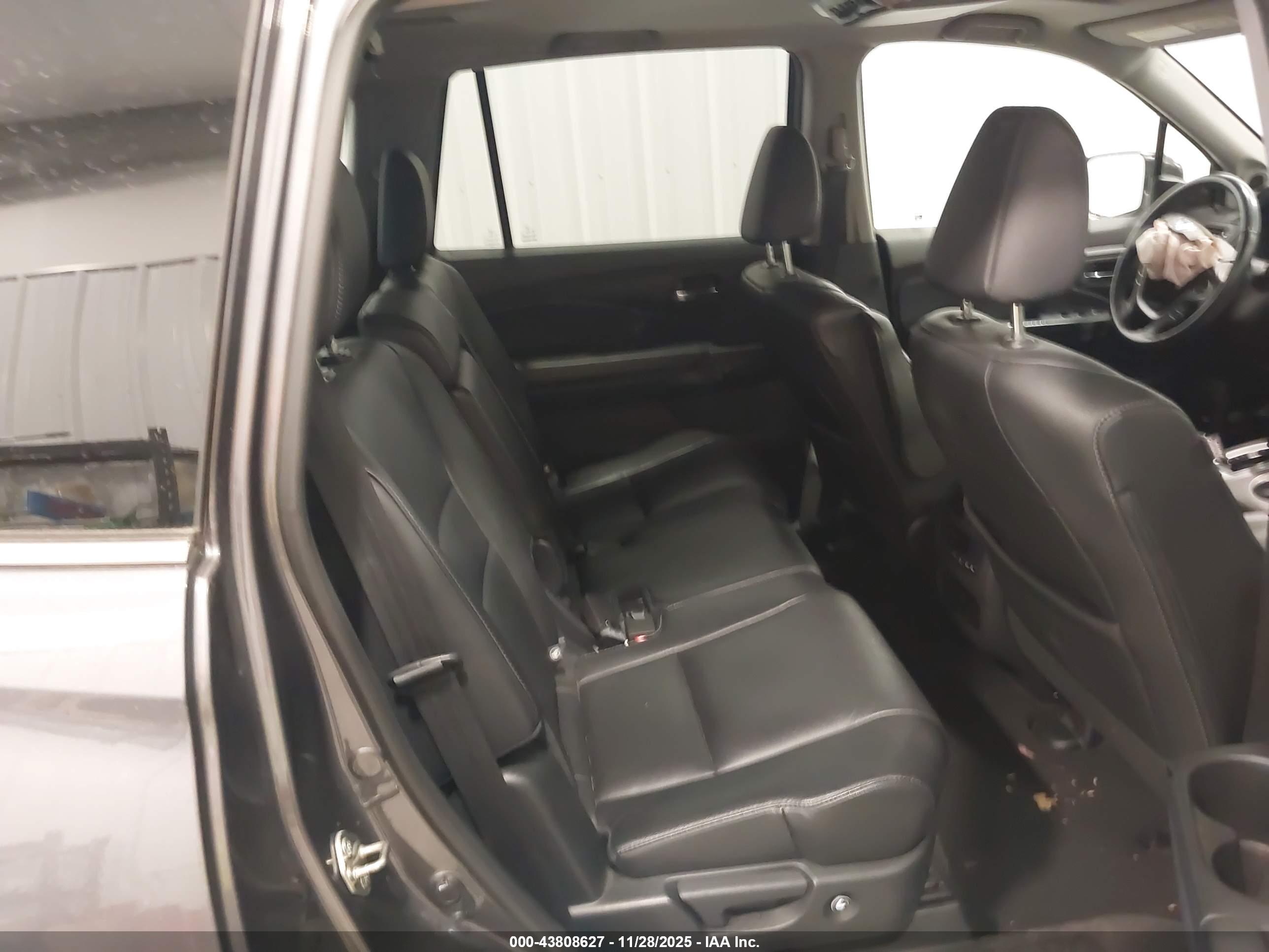 HONDA PILOT image 8