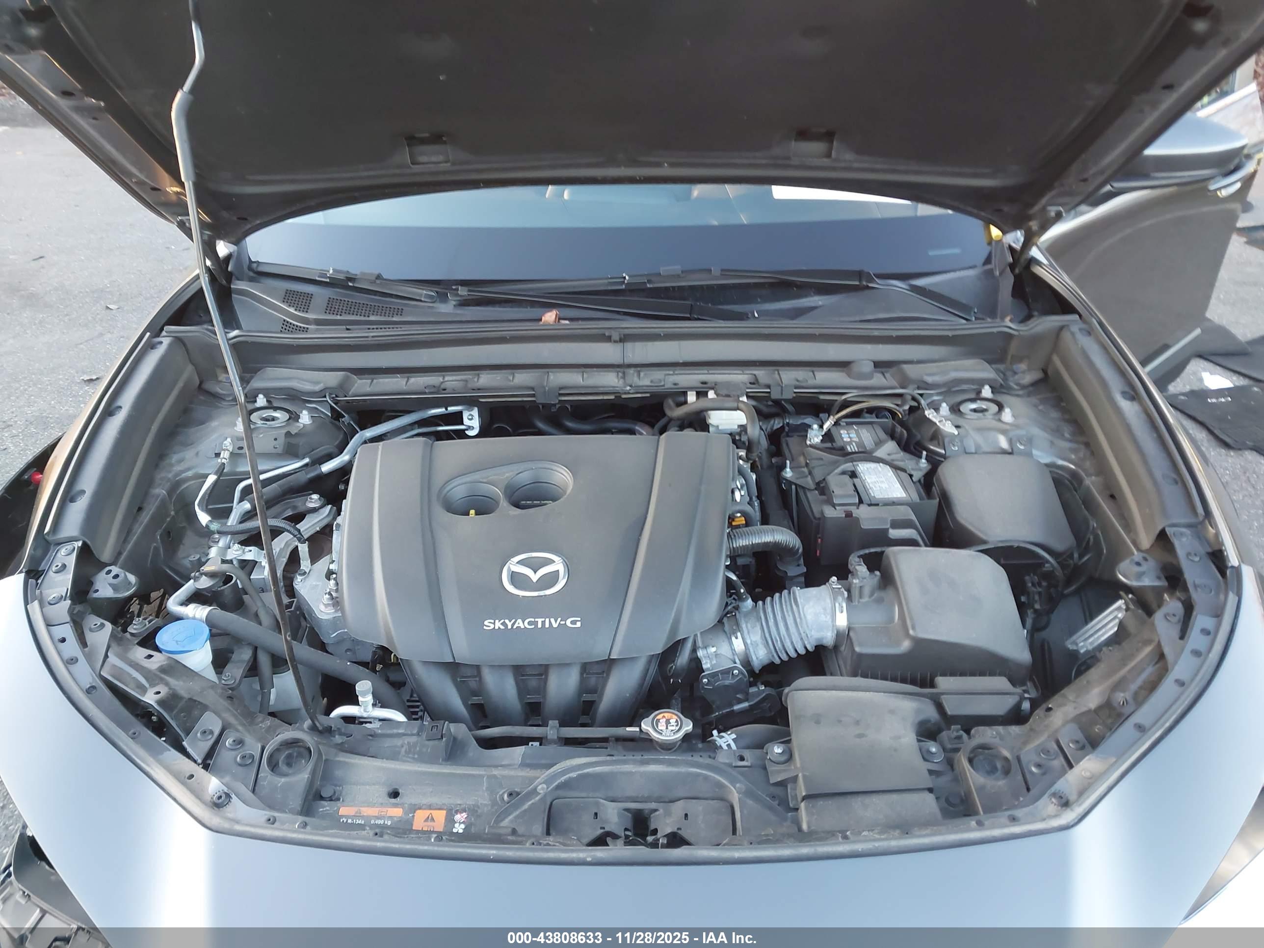 MAZDA CX-30 image 10