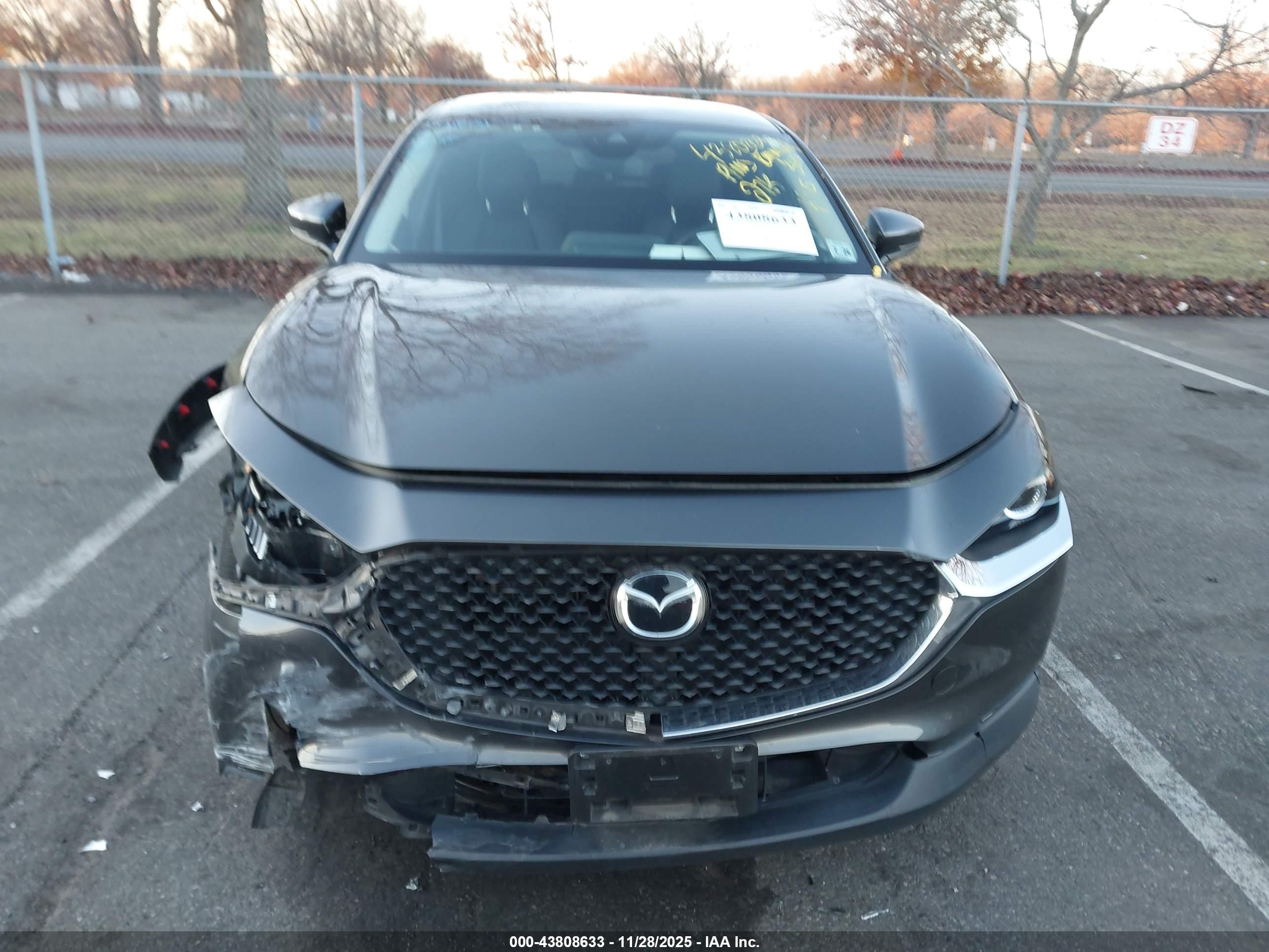 MAZDA CX-30 image 6