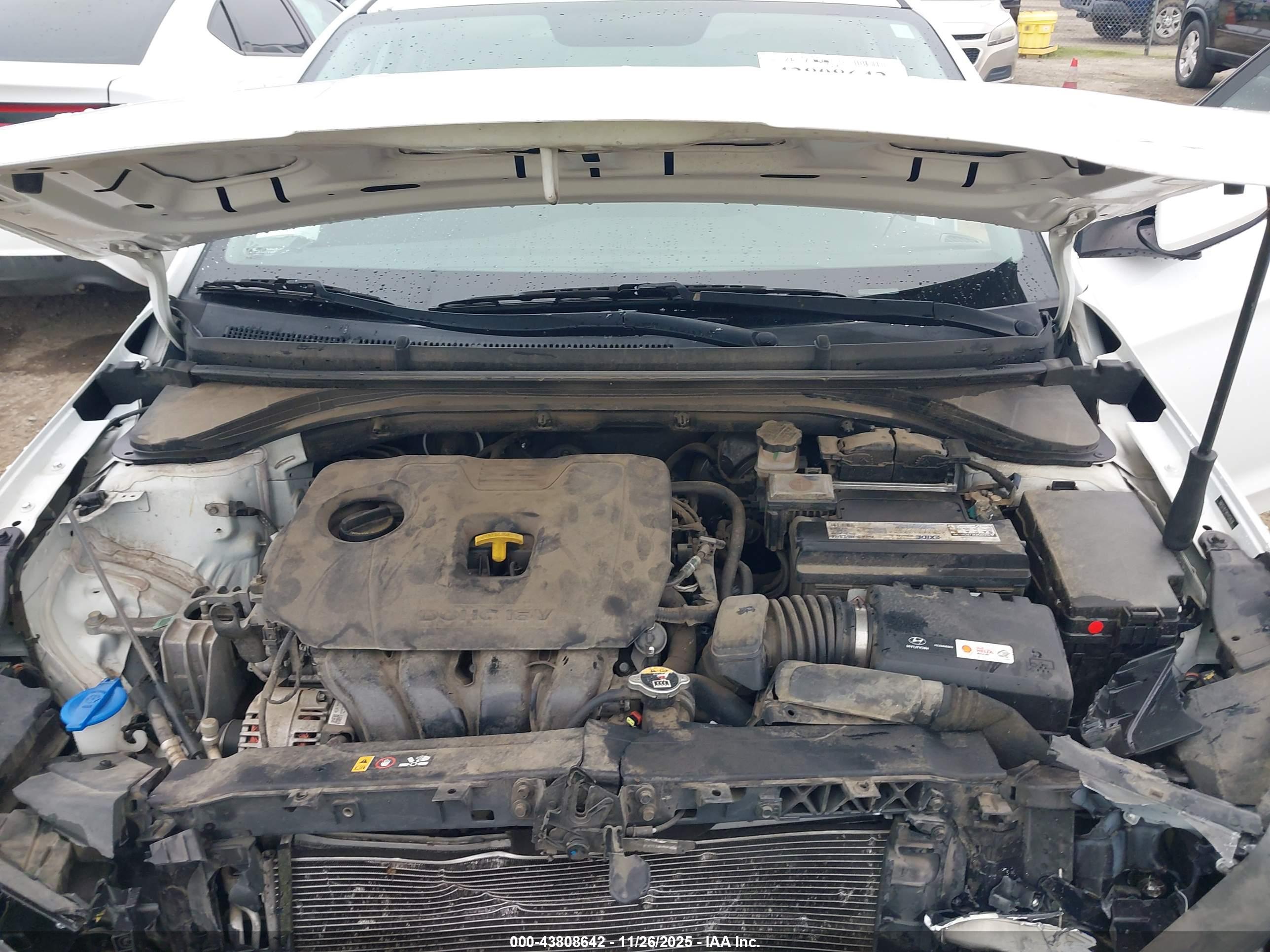 HYUNDAI ELANTRA image 10