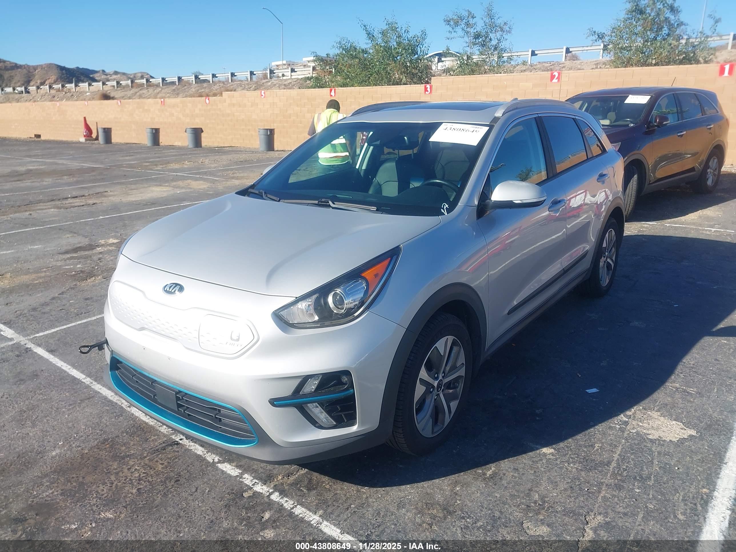 KIA NIRO image 2