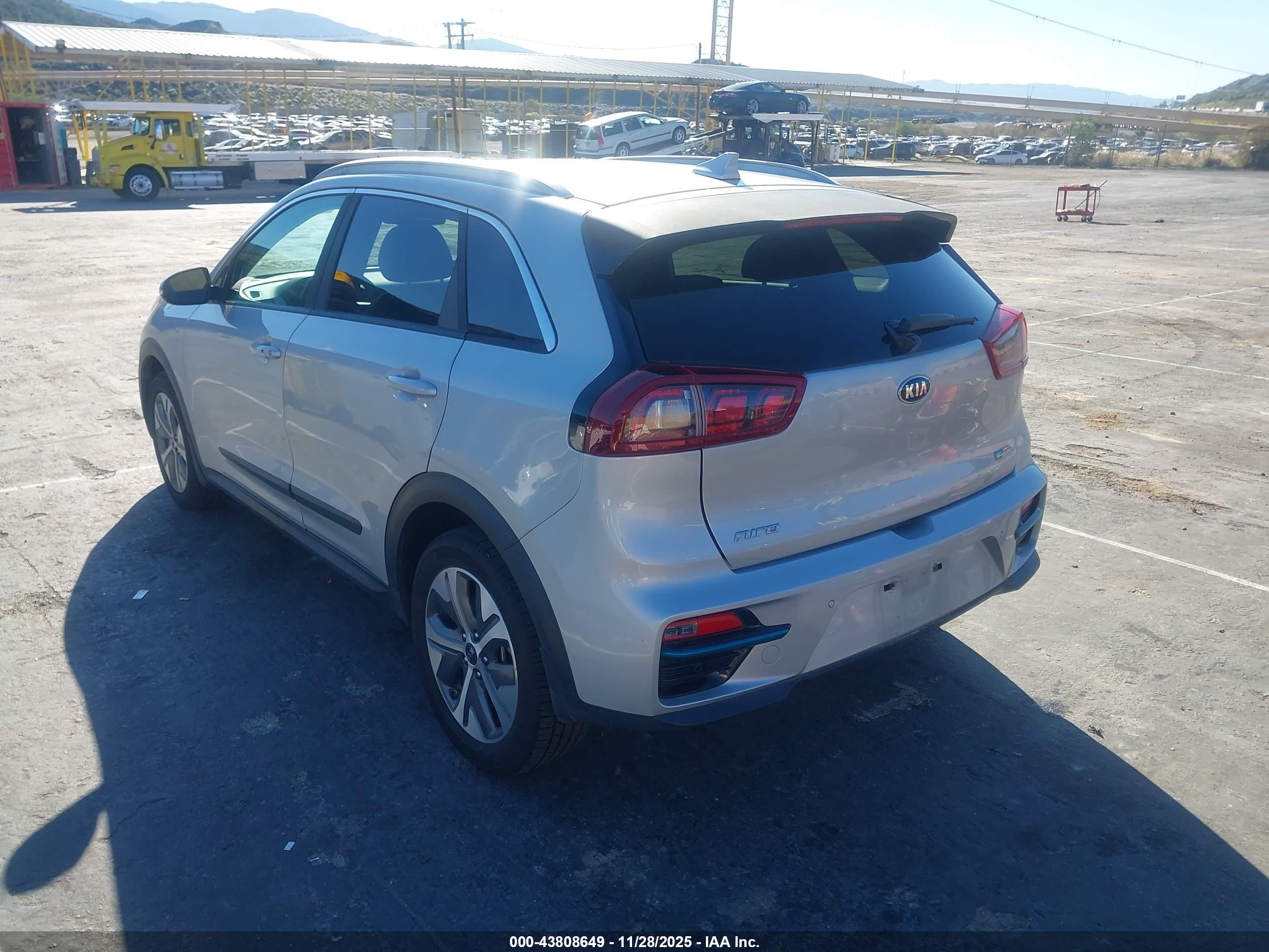 KIA NIRO image 3