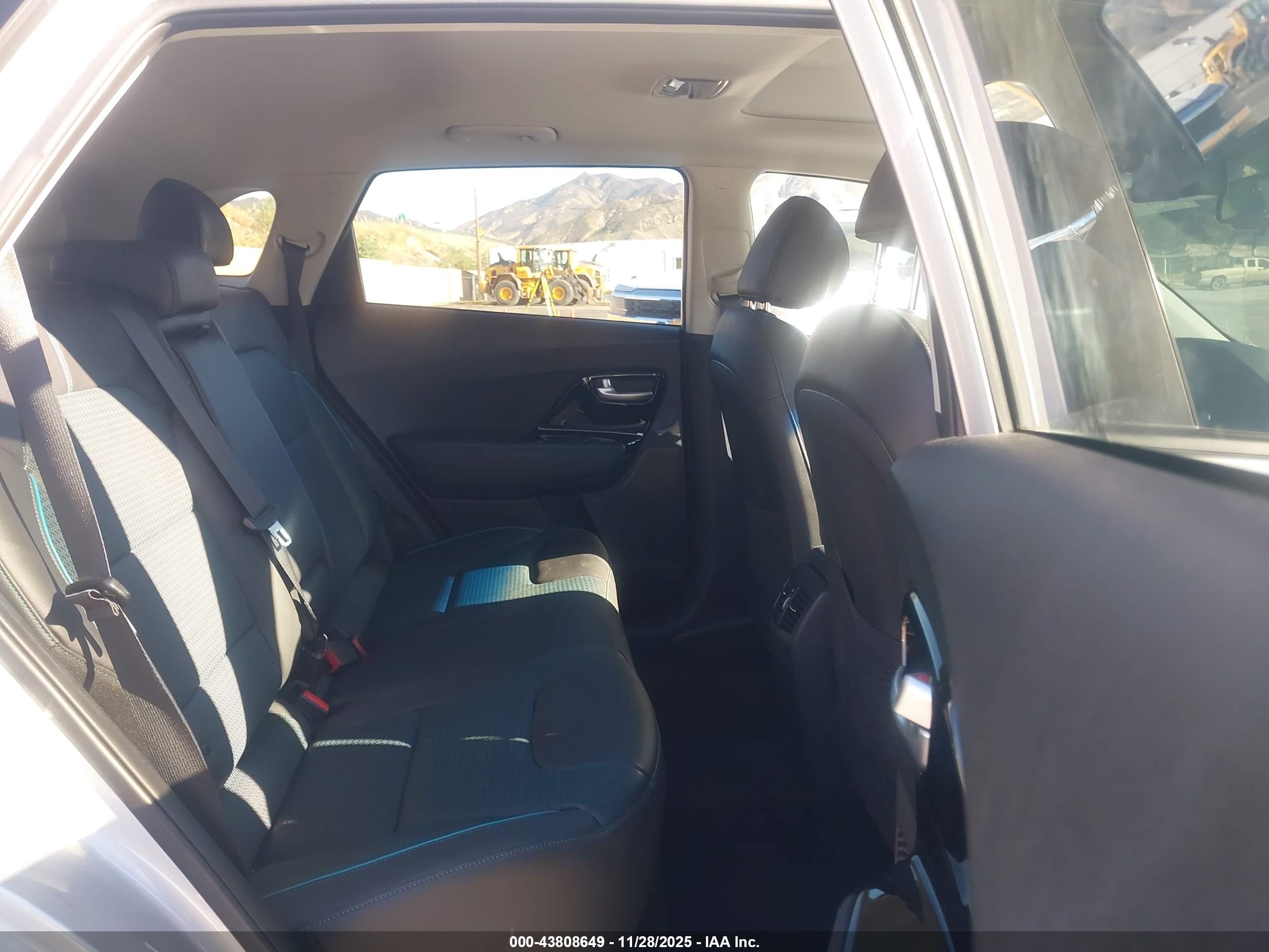 KIA NIRO image 8