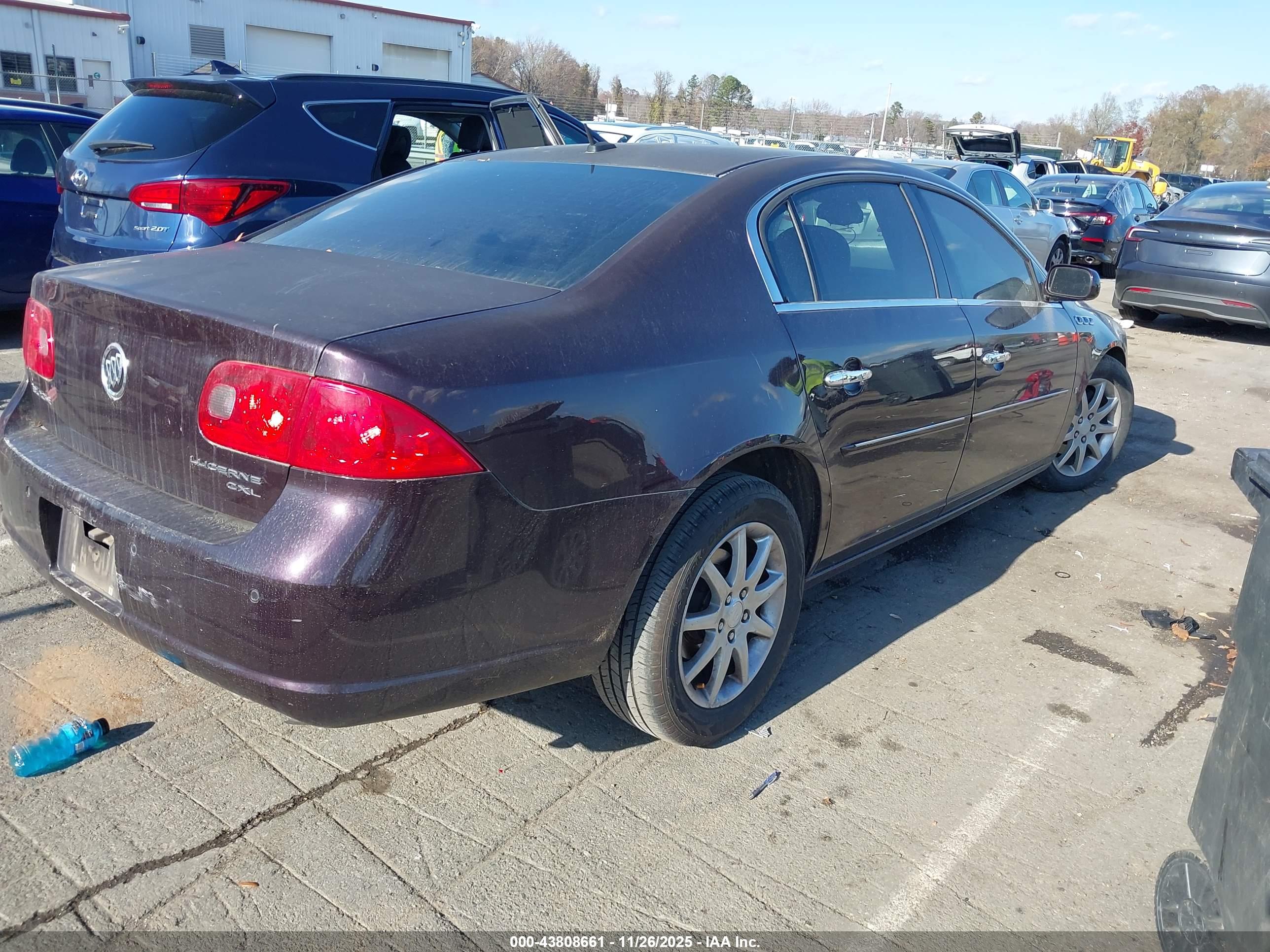 BUICK LUCERNE image 4