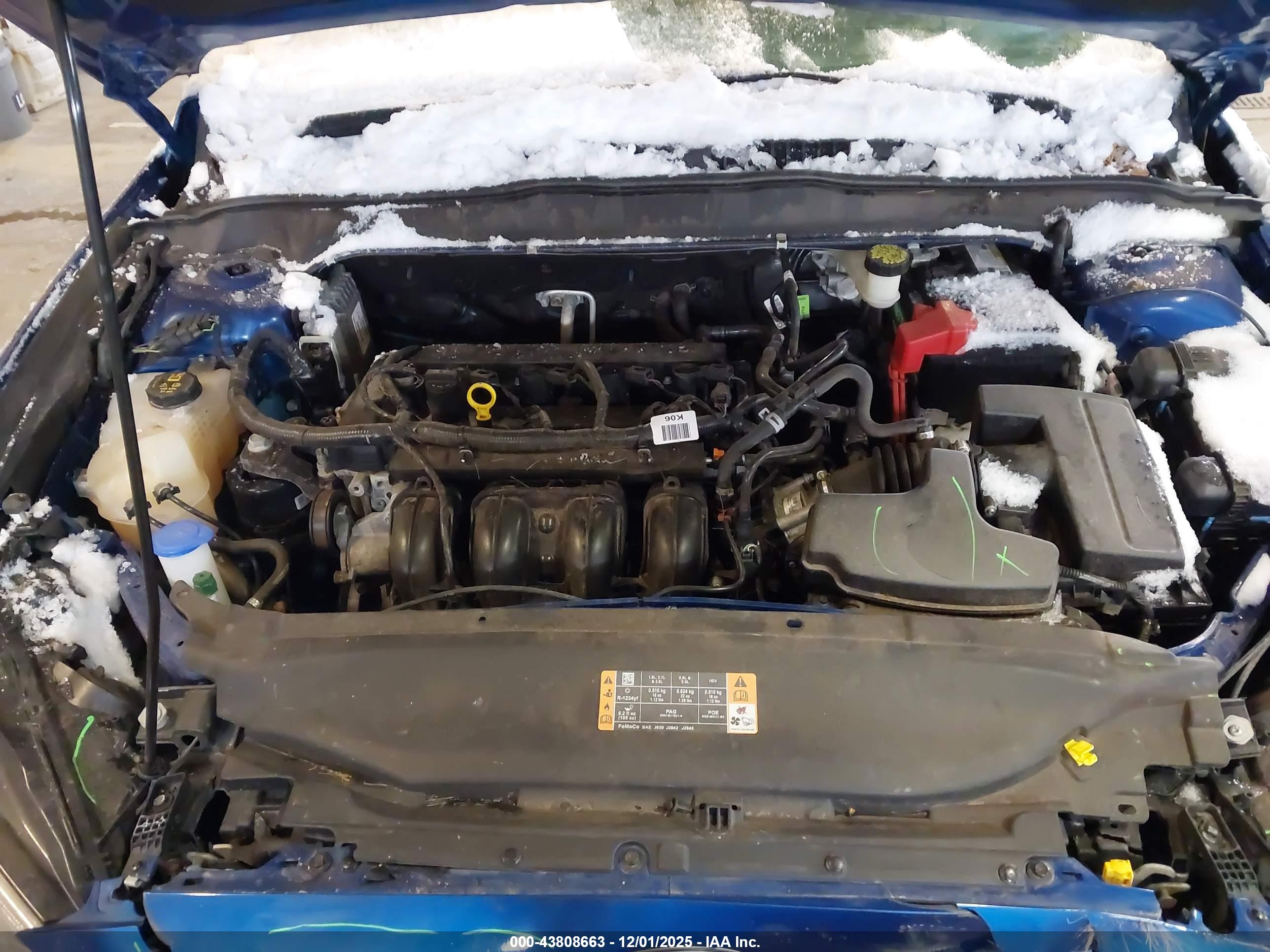 FORD FUSION image 10
