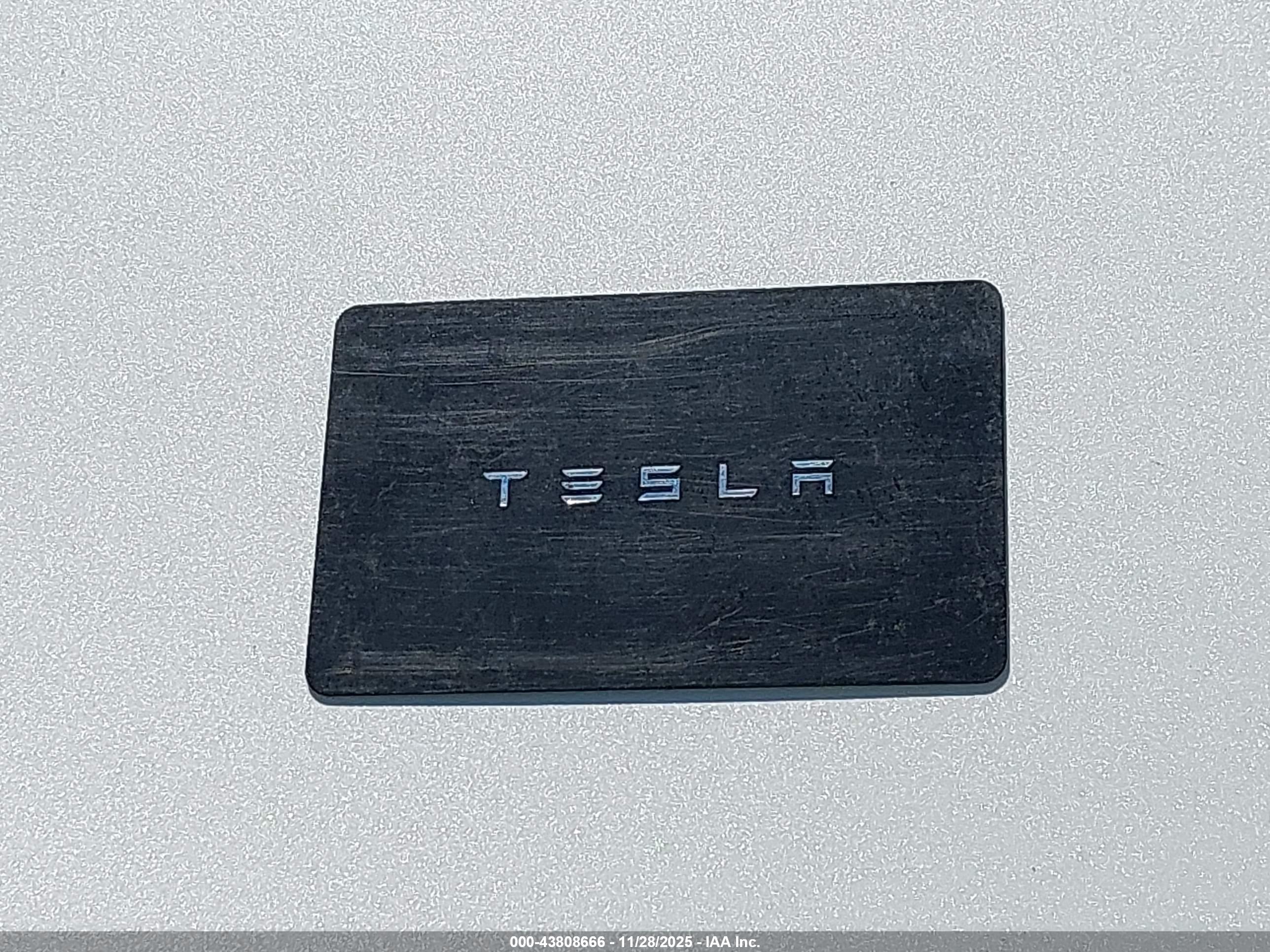 TESLA MODEL image 11