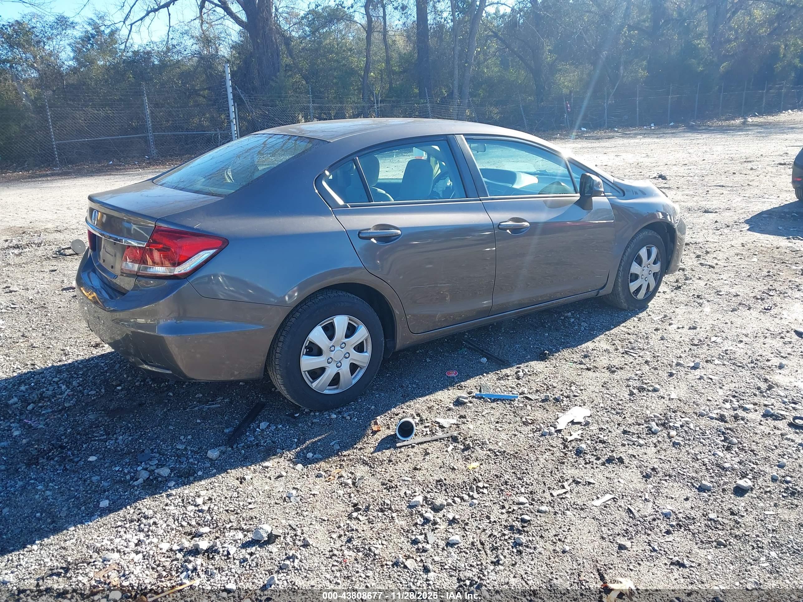 HONDA CIVIC image 4