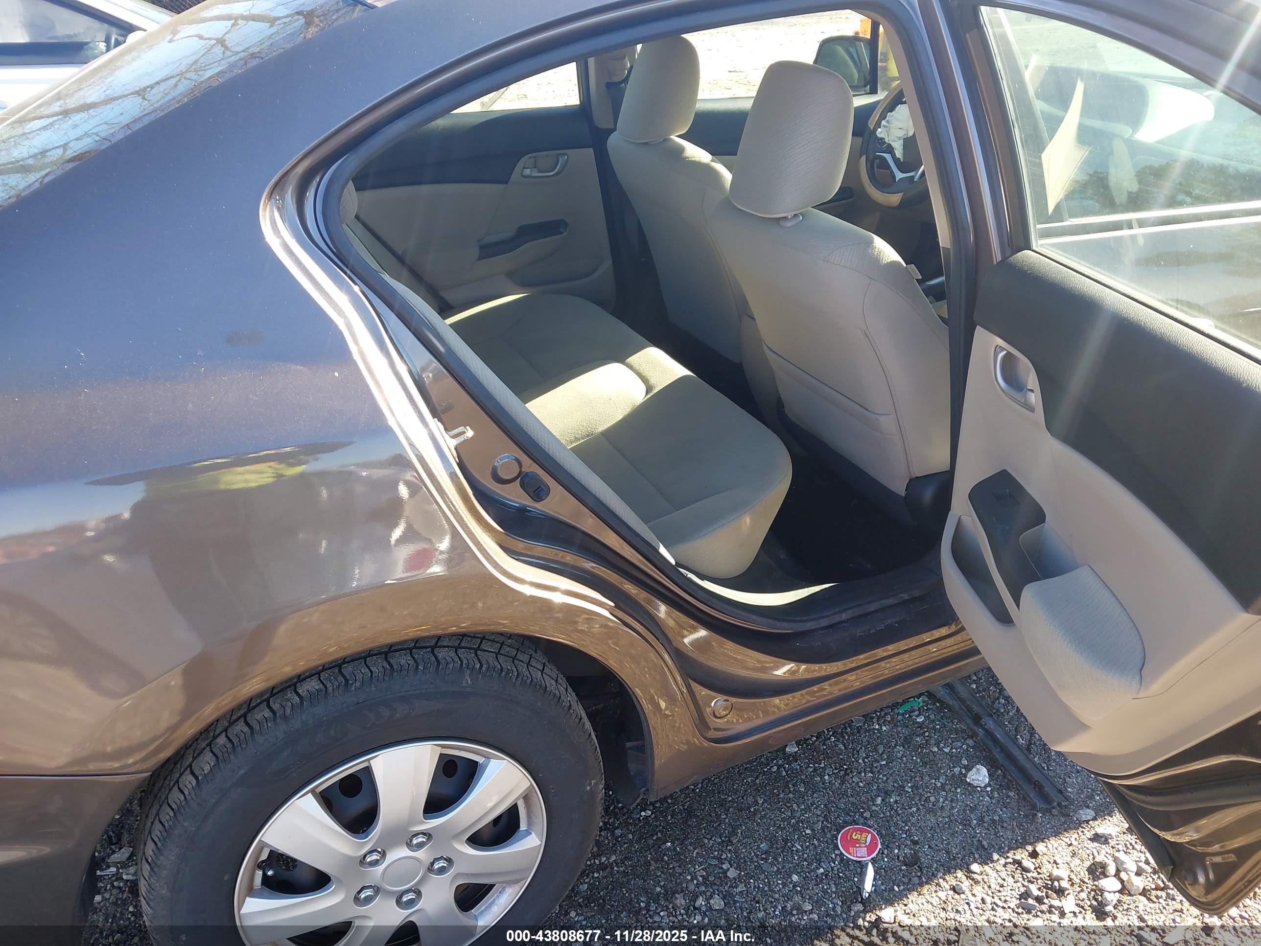 HONDA CIVIC image 8