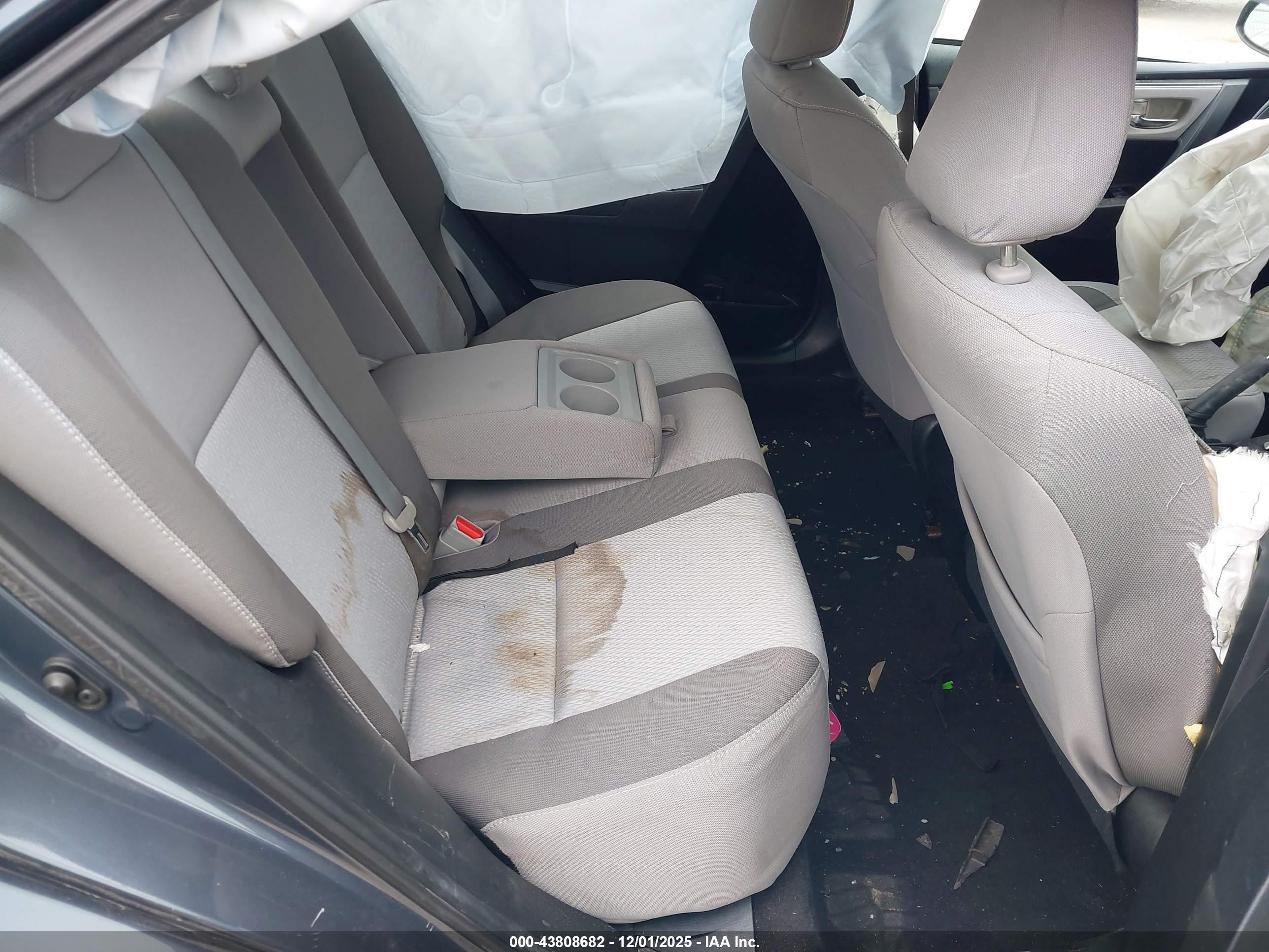 TOYOTA COROLLA image 8