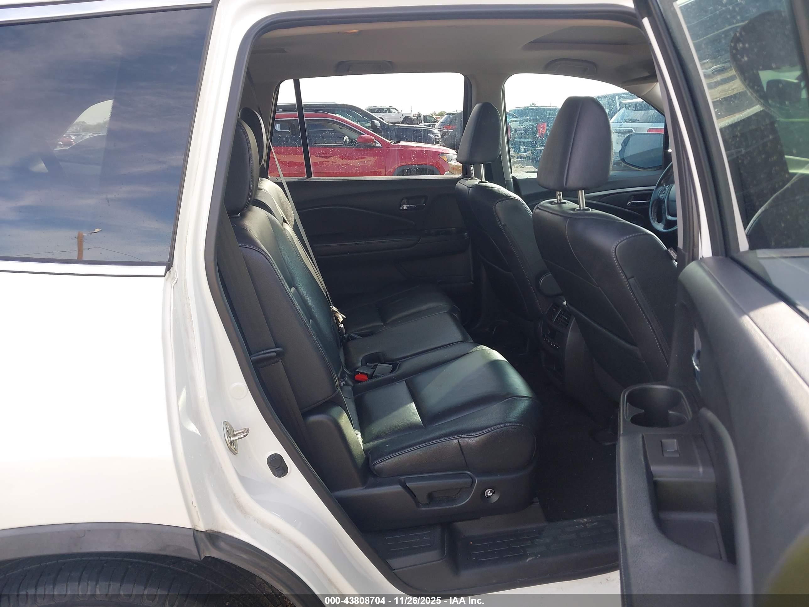 HONDA PILOT image 8