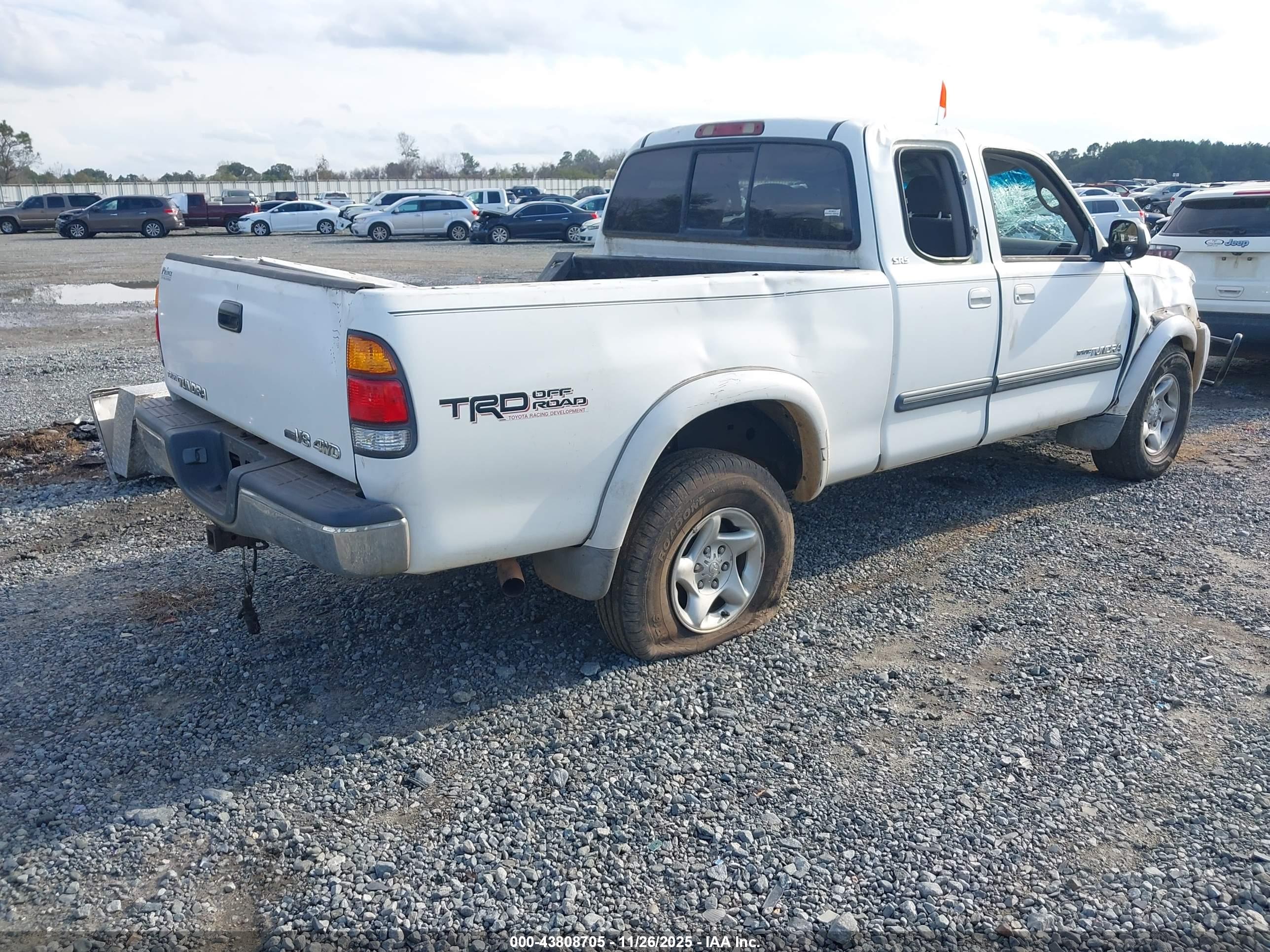 TOYOTA TUNDRA image 4