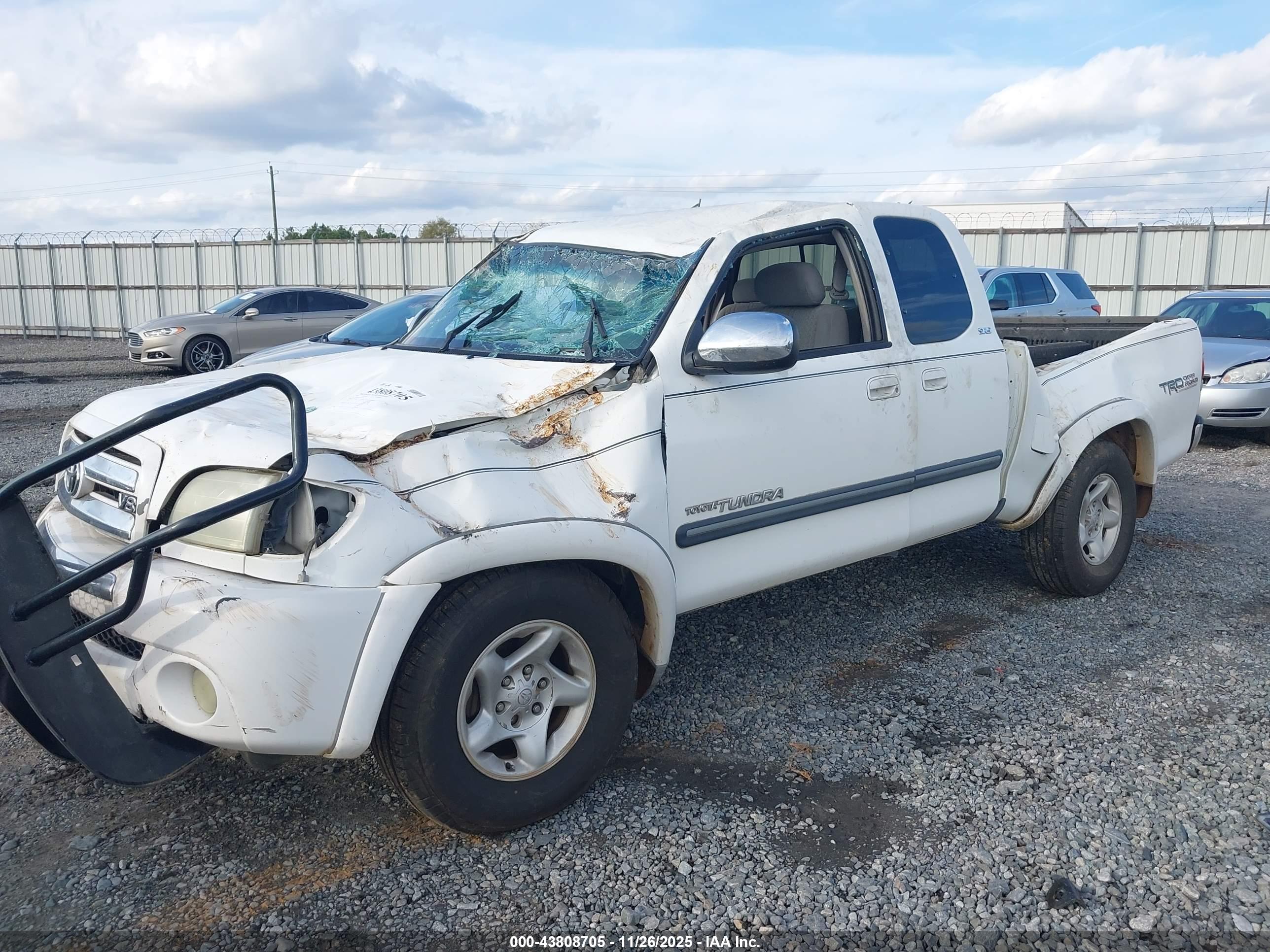 TOYOTA TUNDRA image 6