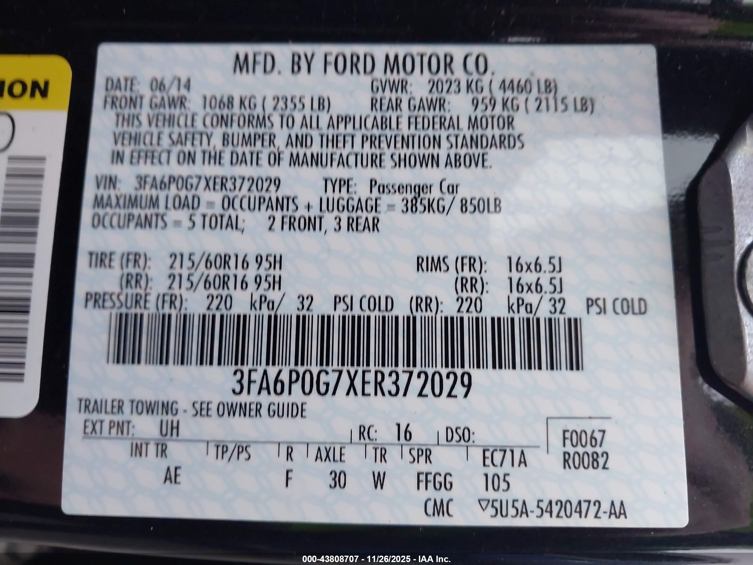 FORD FUSION image 9