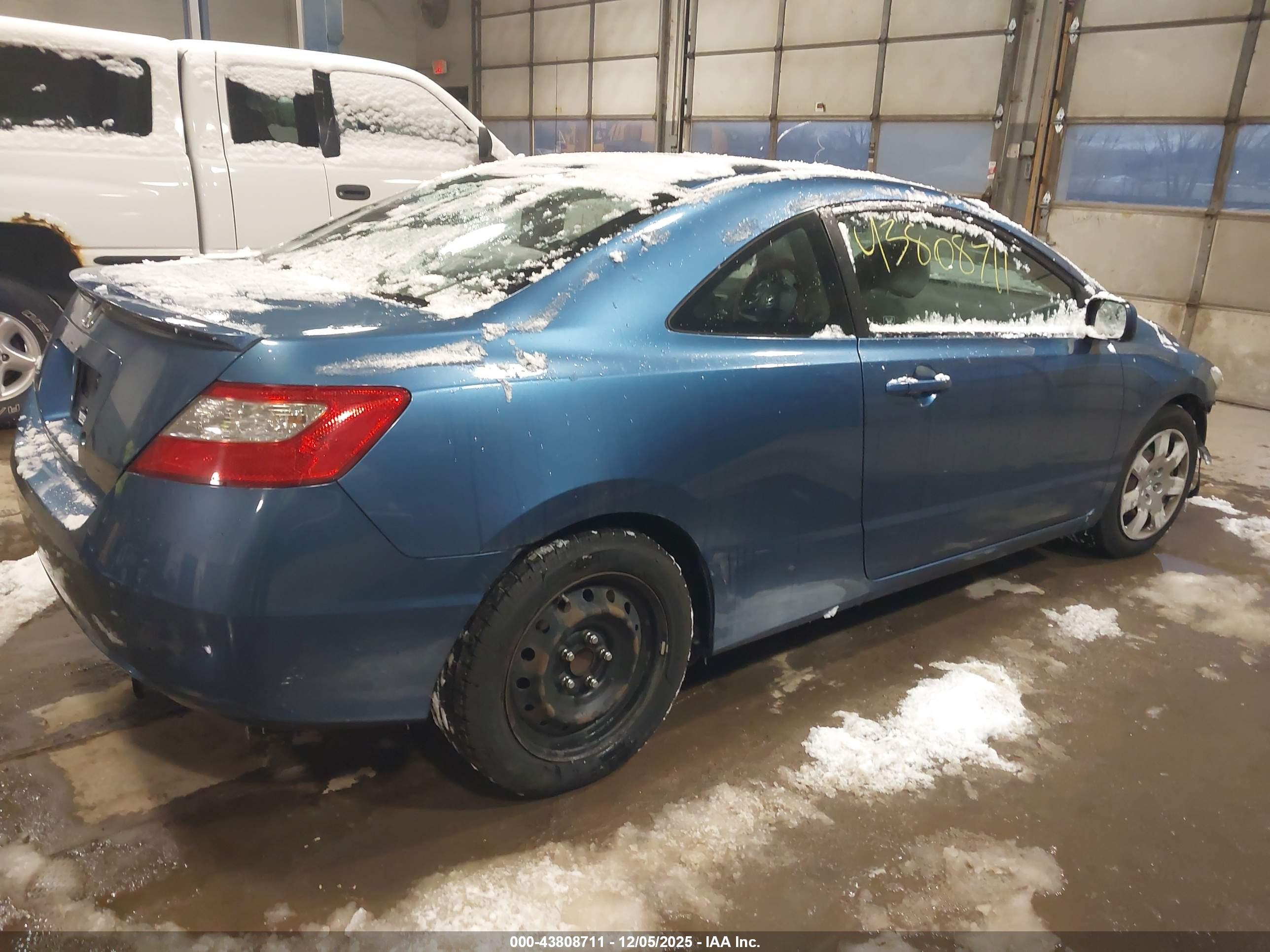 HONDA CIVIC image 4