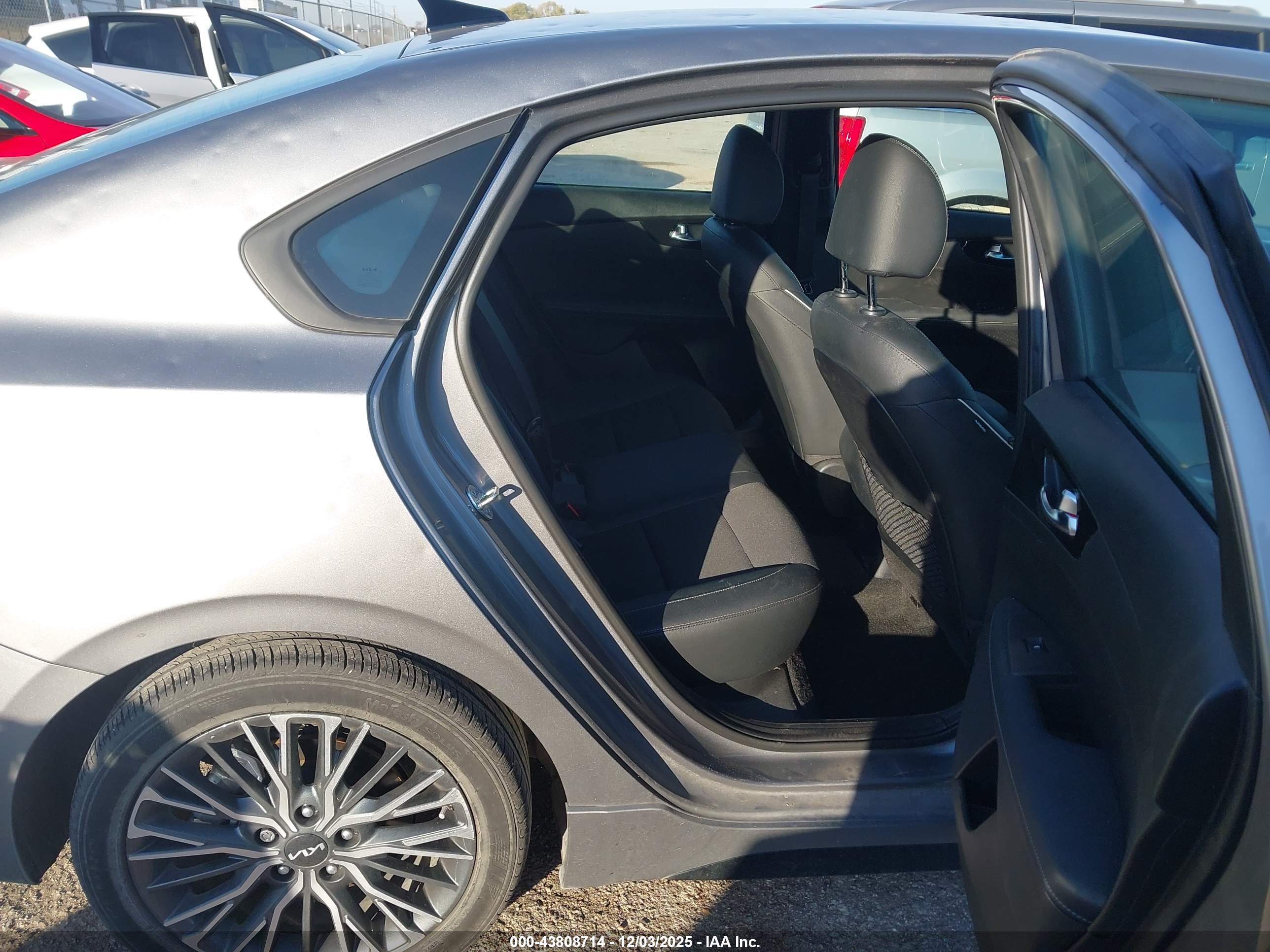 KIA FORTE image 8