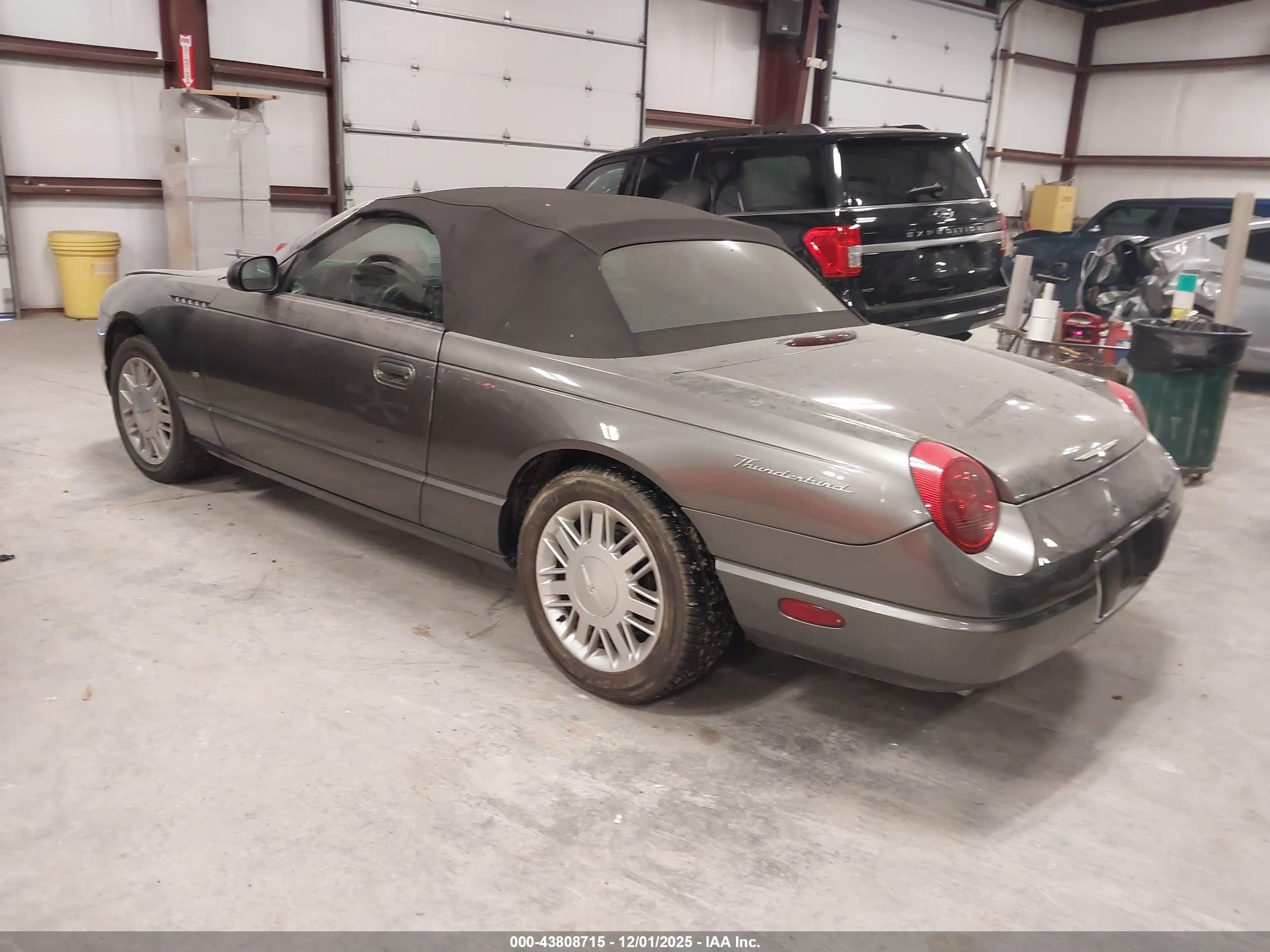 FORD THUNDERBIRD image 3