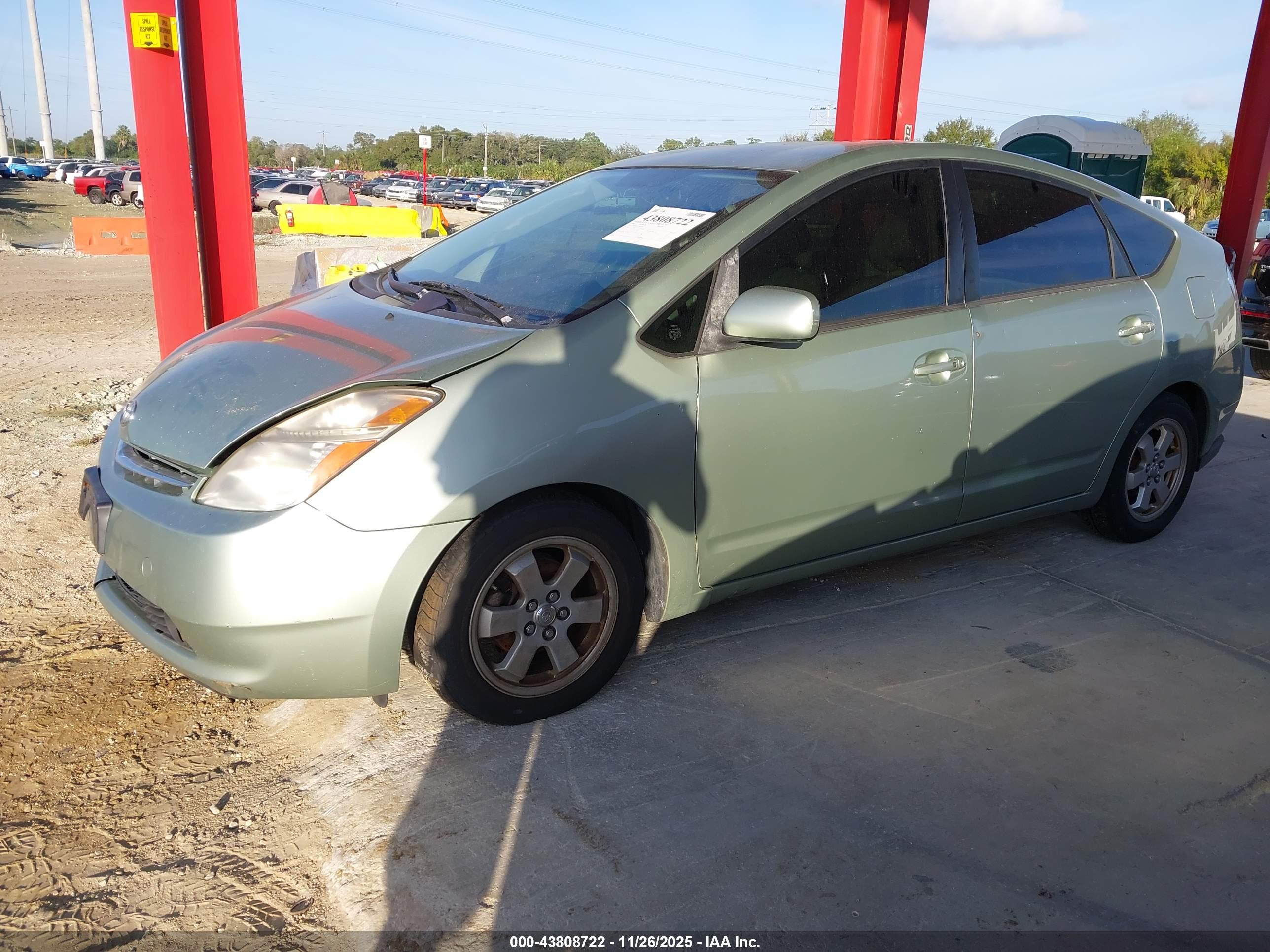 TOYOTA PRIUS image 2