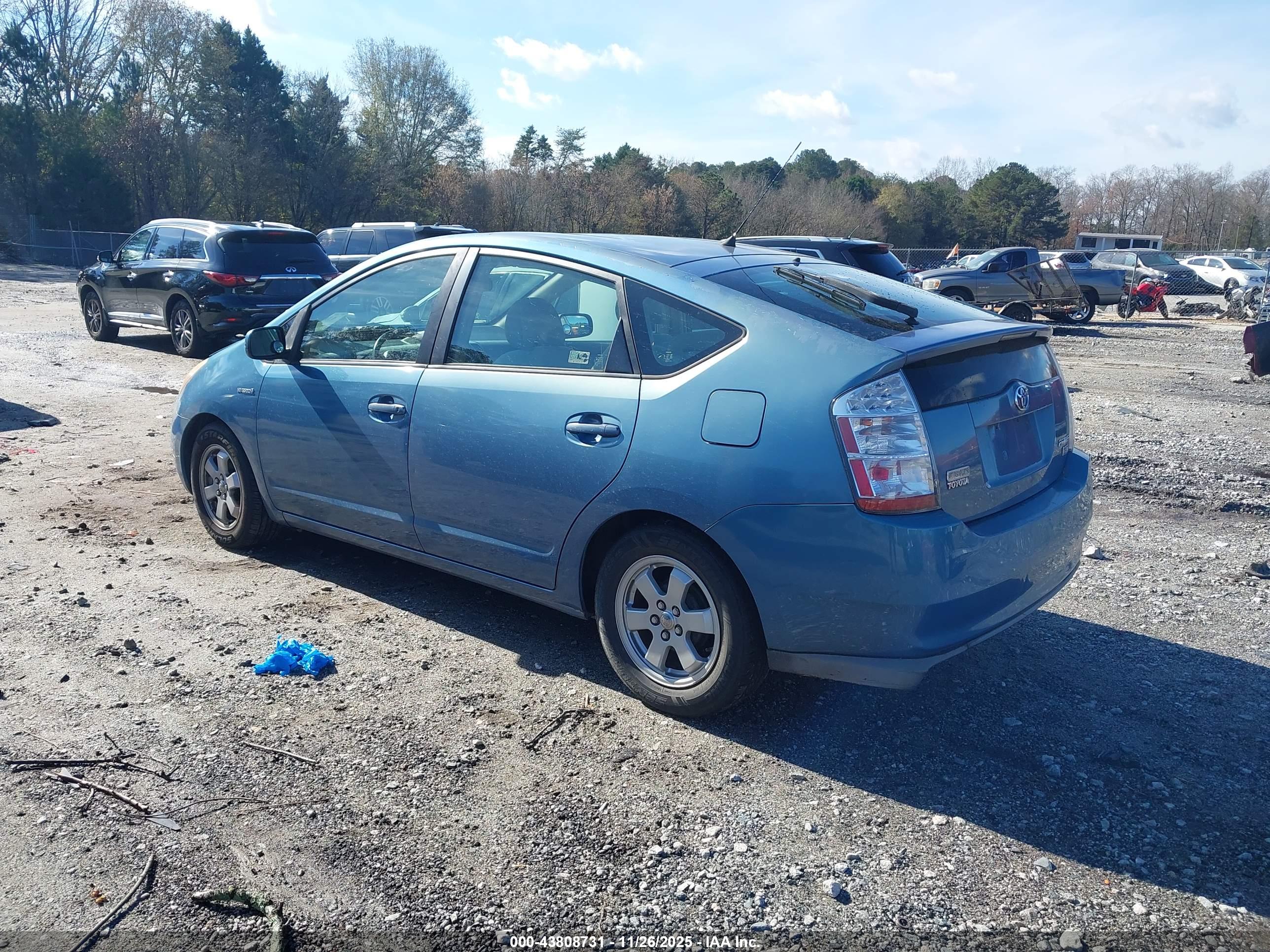 TOYOTA PRIUS image 3